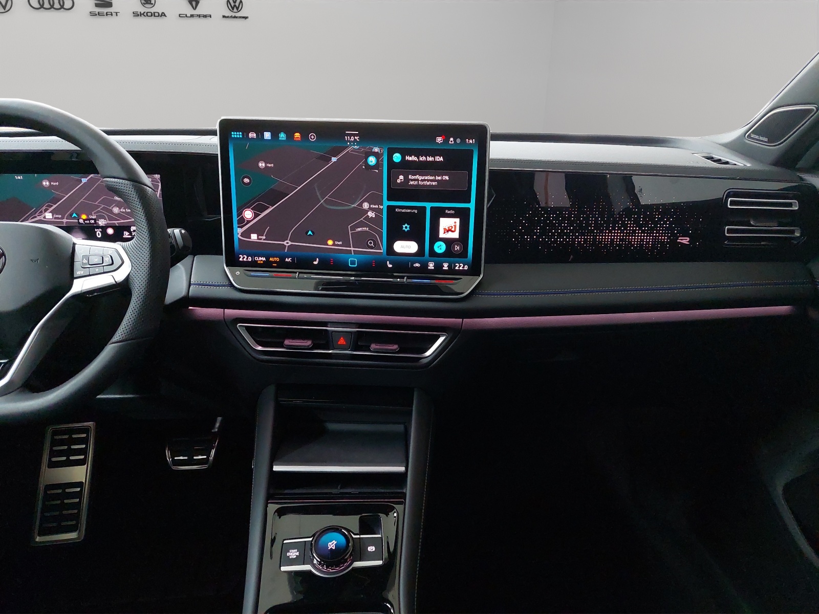 VW VW Tiguan R-Line-image-7