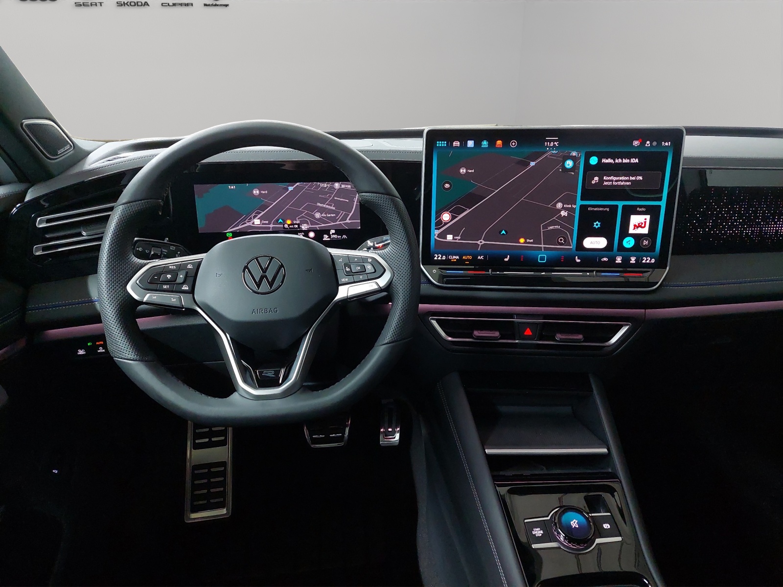 VW VW Tiguan R-Line-image-6