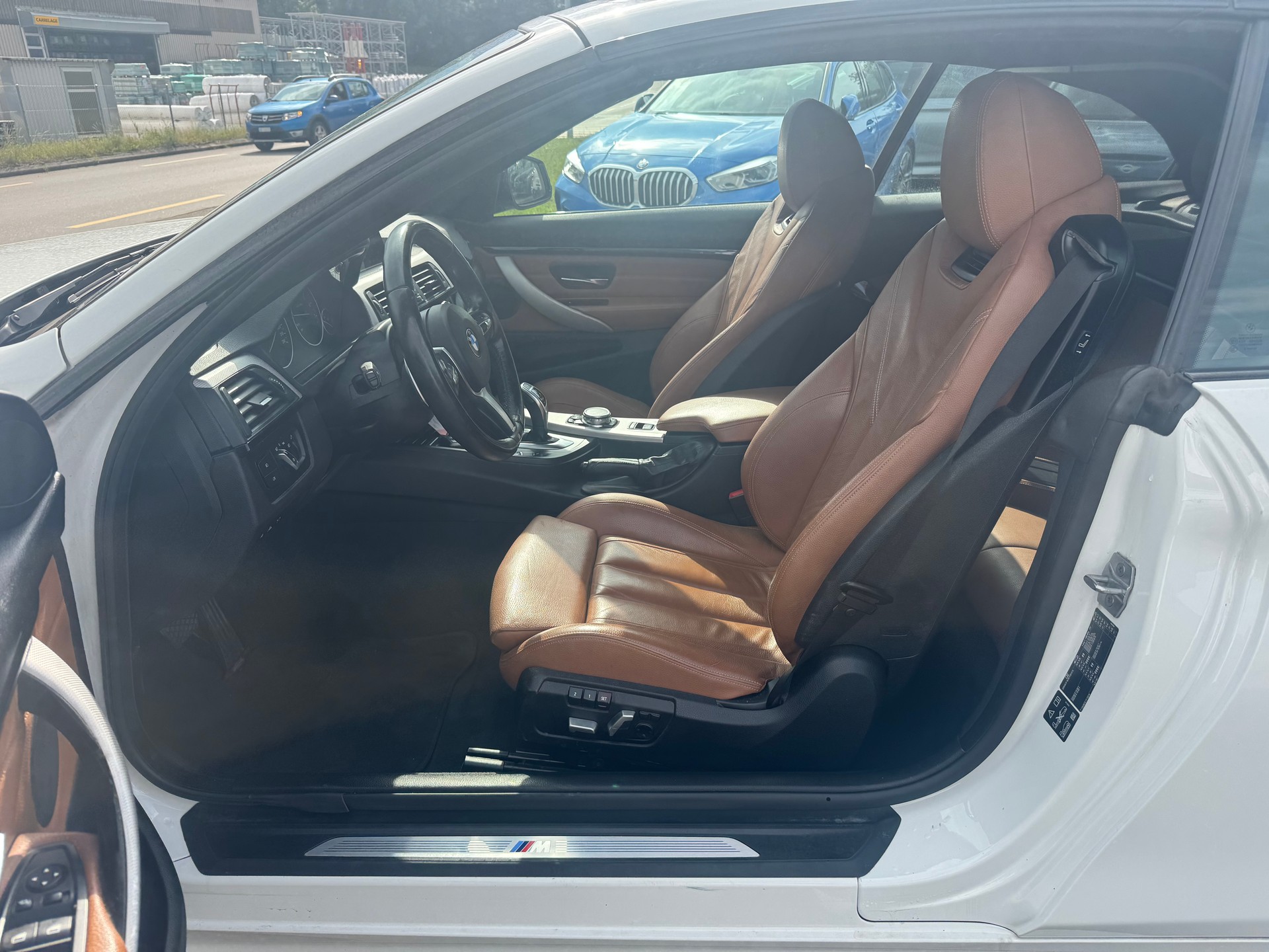 BMW 430i Cabriolet xDrive M Sport Steptronic-image-6