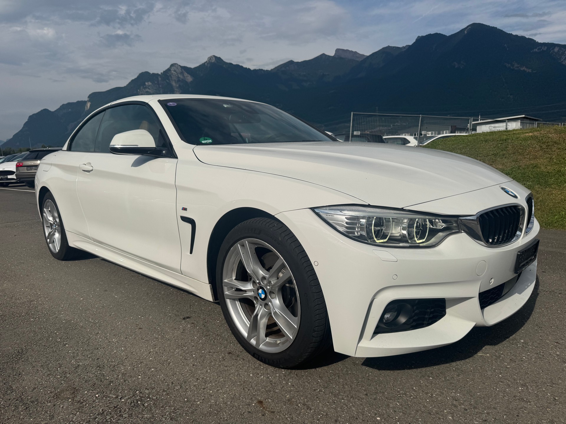 BMW 430i Cabriolet xDrive M Sport Steptronic-image-2