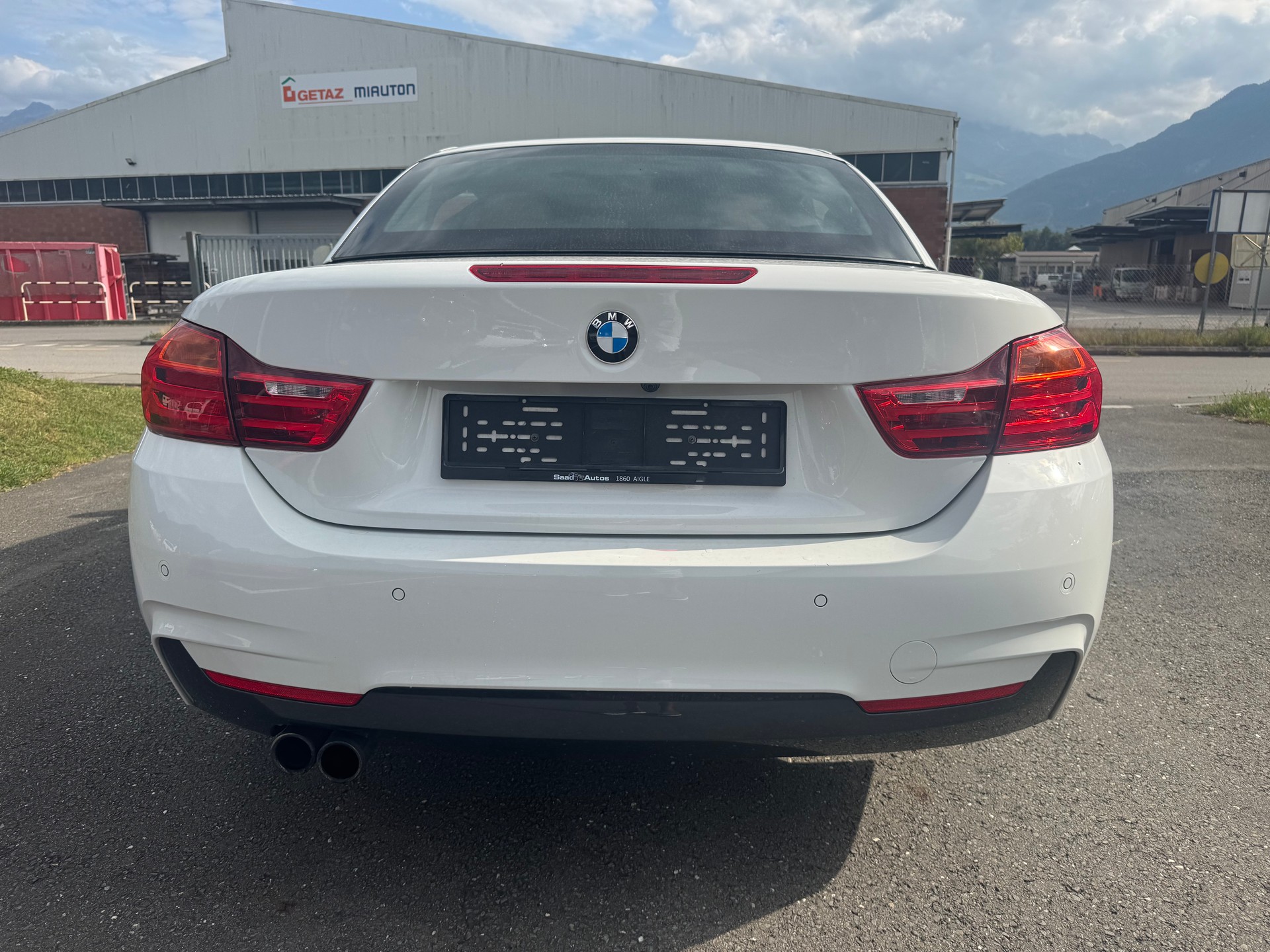 BMW 430i Cabriolet xDrive M Sport Steptronic-image-4