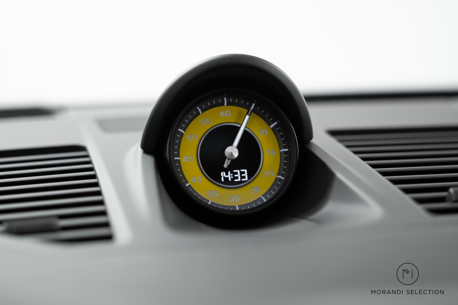 PORSCHE 911 Coupé 3.7 Turbo S PDK-image-29