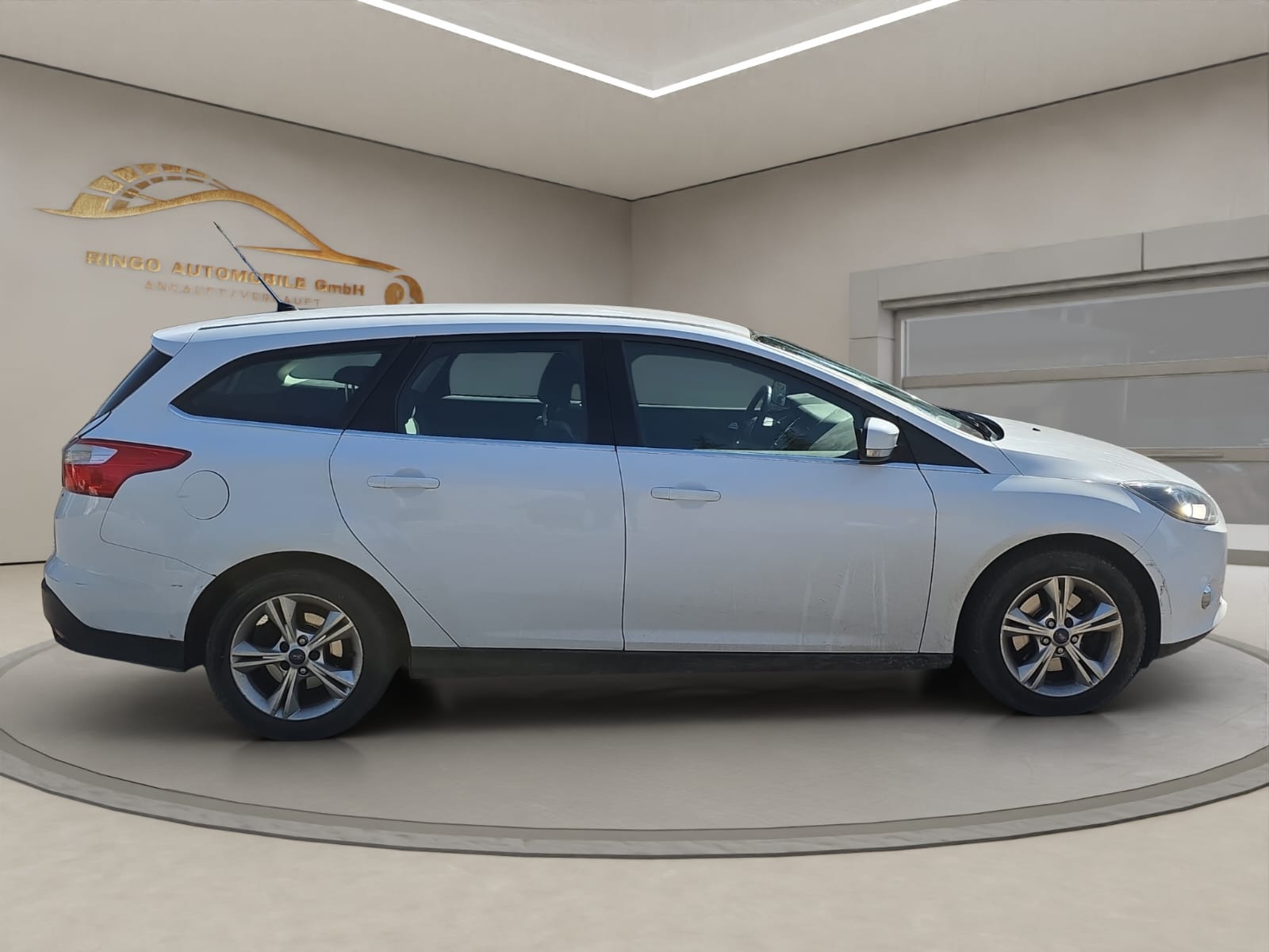 FORD Focus 1.6 SCTi Trend-image-2