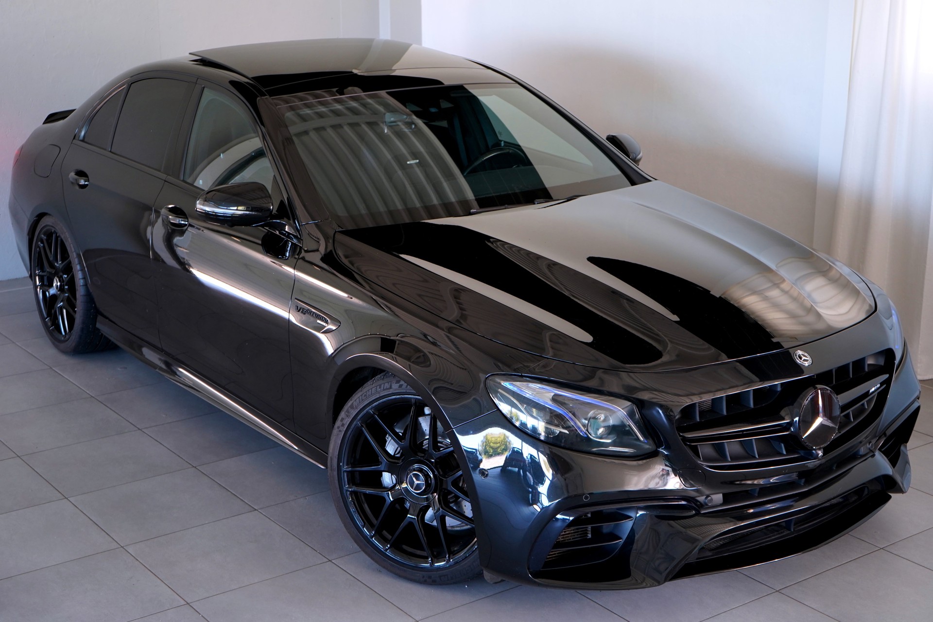 MERCEDES-BENZ E 63 AMG 4Matic+ Speedshift MCT-image-2