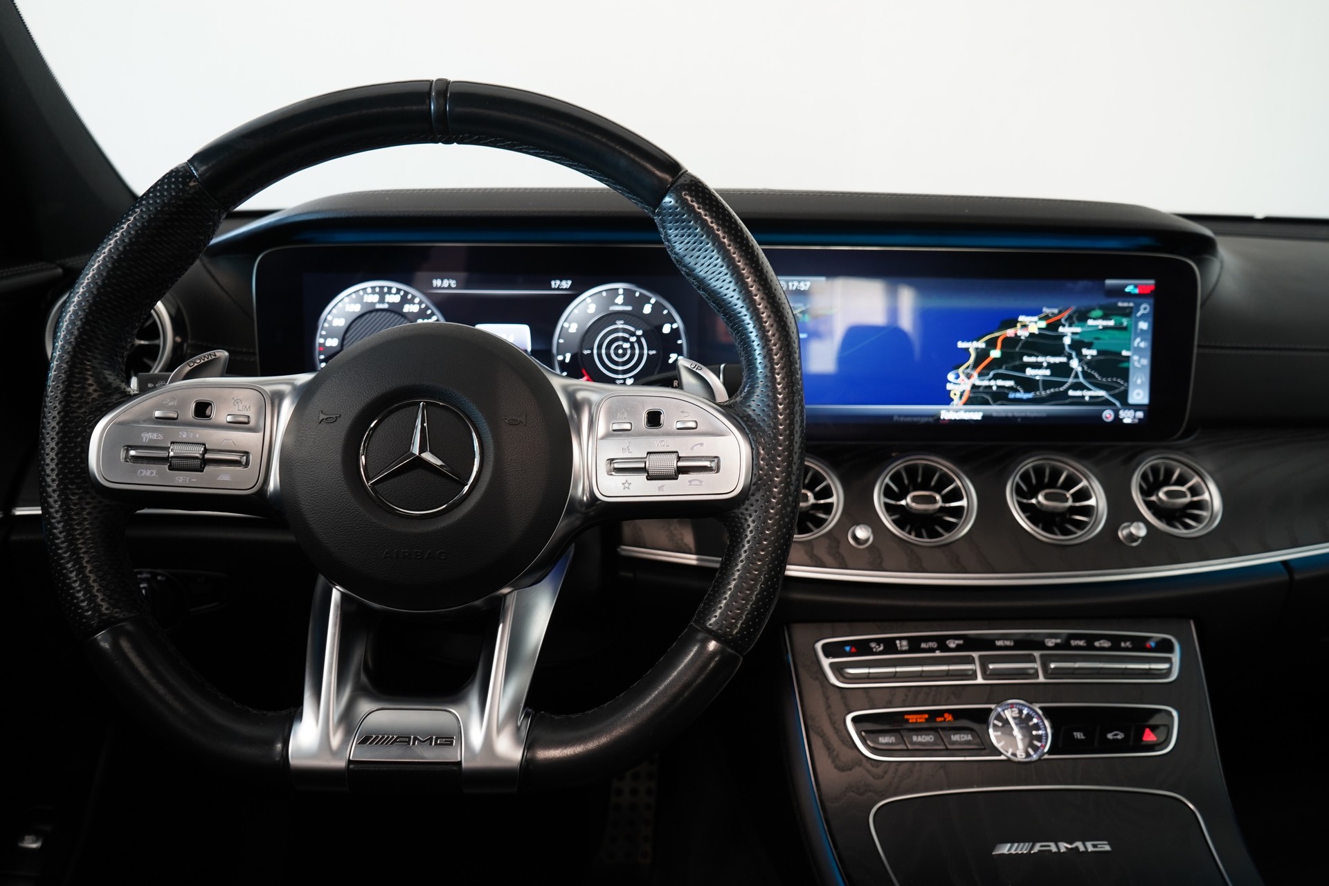 MERCEDES-BENZ E 63 AMG 4Matic+ Speedshift MCT-image-23