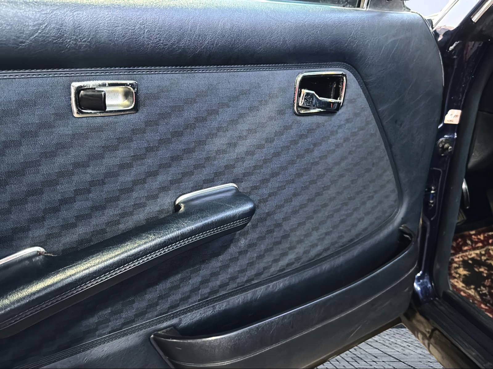 MERCEDES-BENZ 280 CE Automatic VETERANENFAHRZEUG-image-13