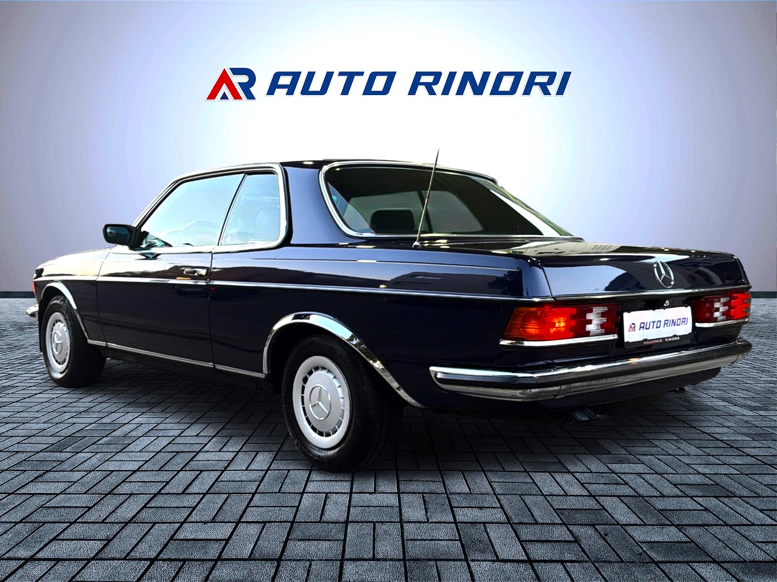 MERCEDES-BENZ 280 CE Automatic VETERANENFAHRZEUG-image-4