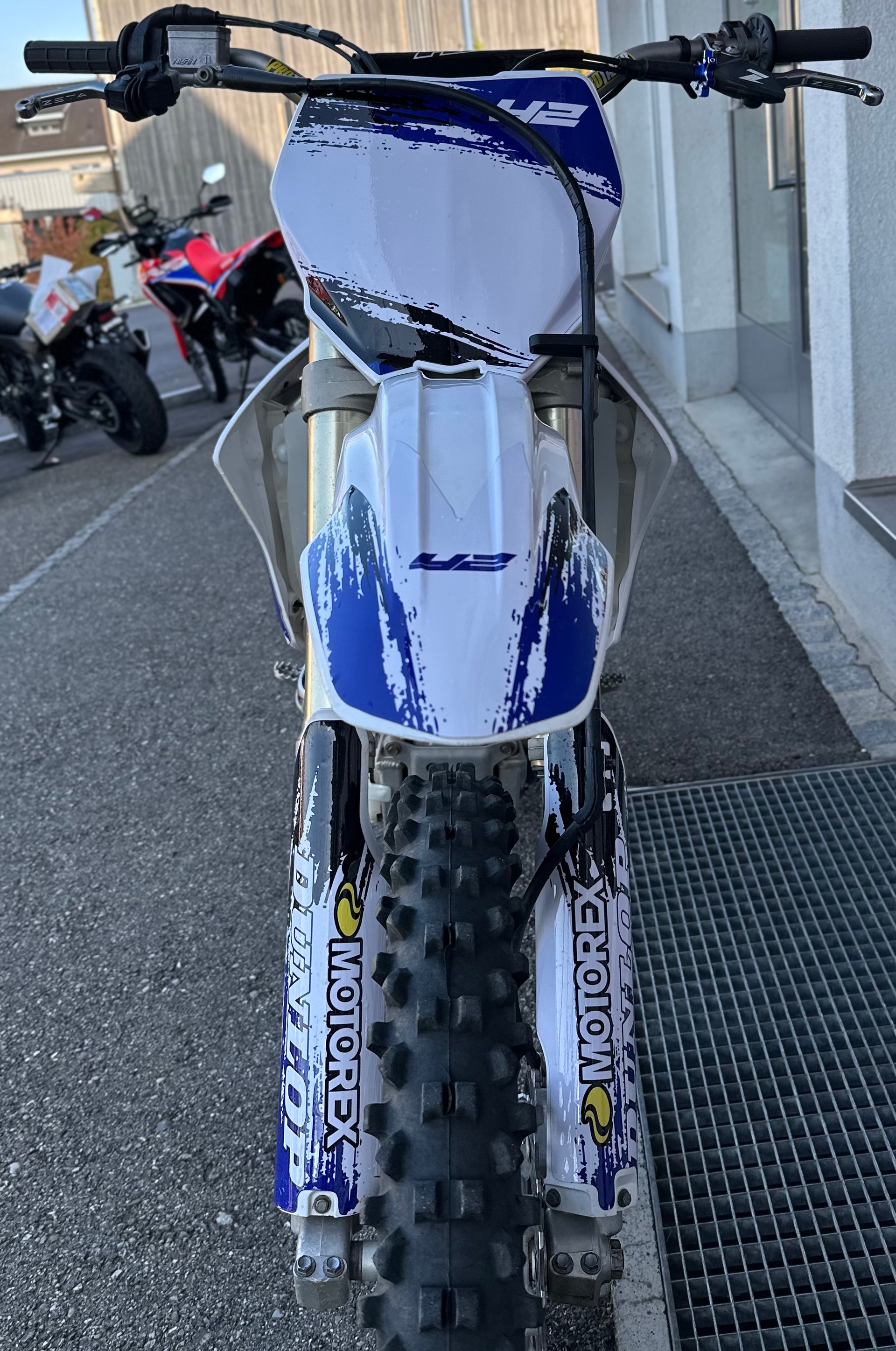YAMAHA YZ 250 F (MIT FAHRZEUGAUSWEIS !)-showroom-element-1