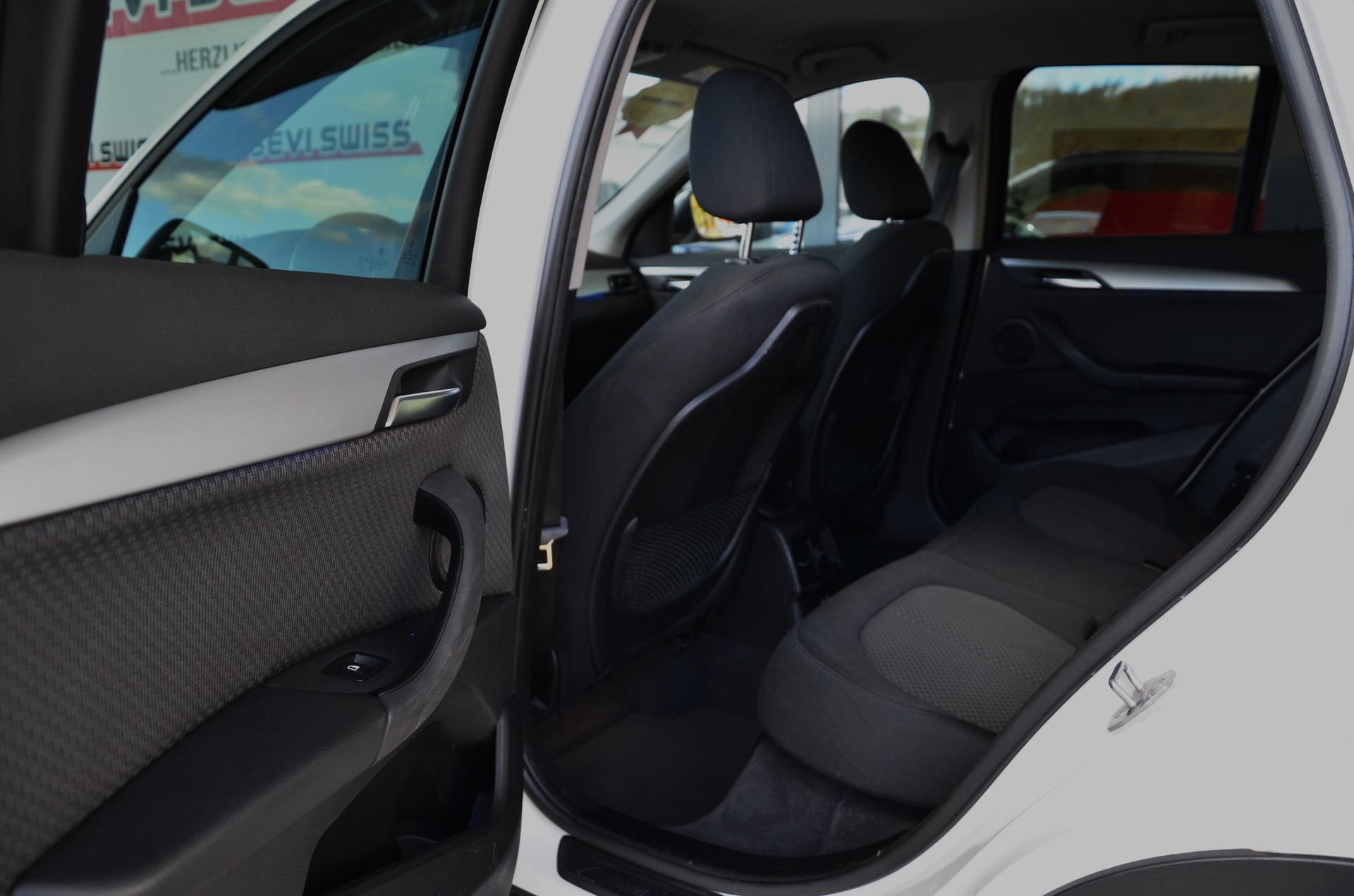BMW X1 xDrive 18d Steptronic*Frisch ab MFK,1 Jahr oder 20'000km Garantie auf Motor und Getriebe*-image-10
