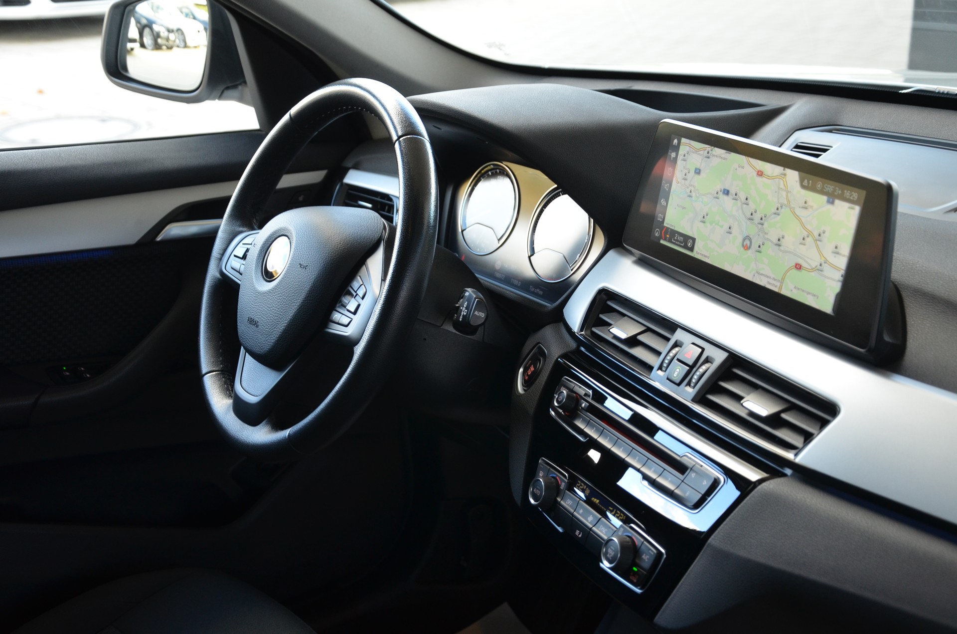 BMW X1 xDrive 18d Steptronic*Frisch ab MFK,1 Jahr oder 20'000km Garantie auf Motor und Getriebe*-image-12
