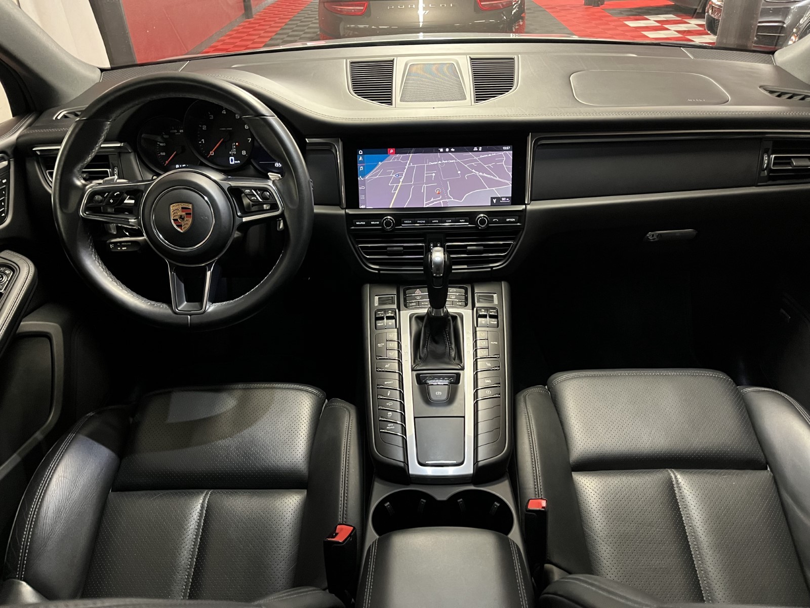 PORSCHE Macan PDK-image-14