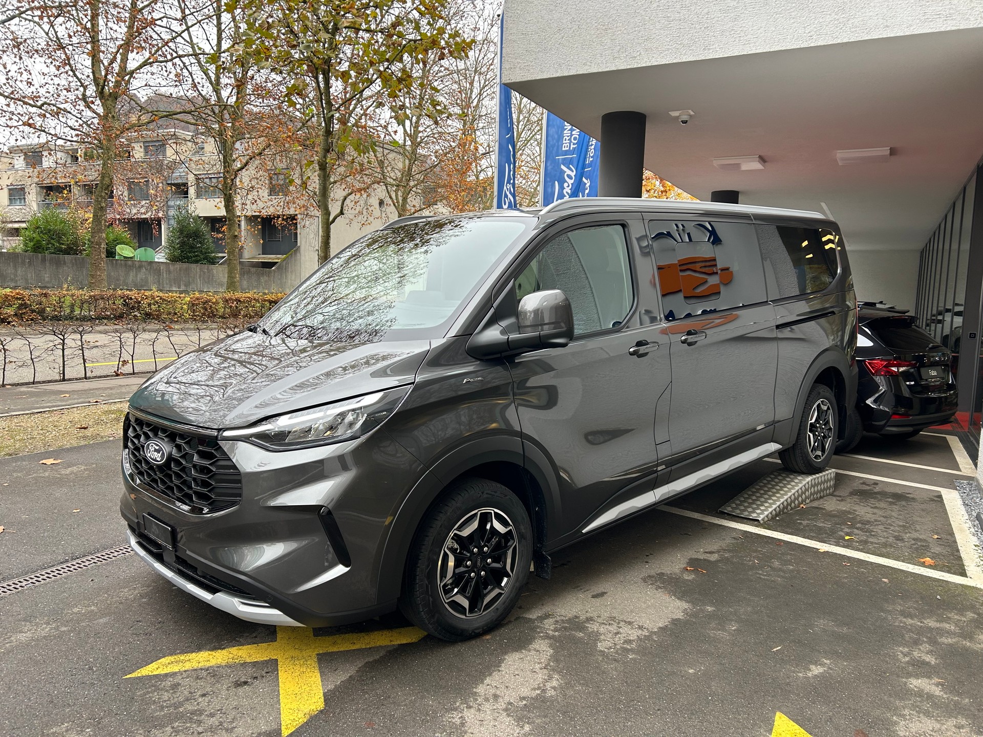 FORD Tourneo Bus 320 L2H1 Active Automat-image-2
