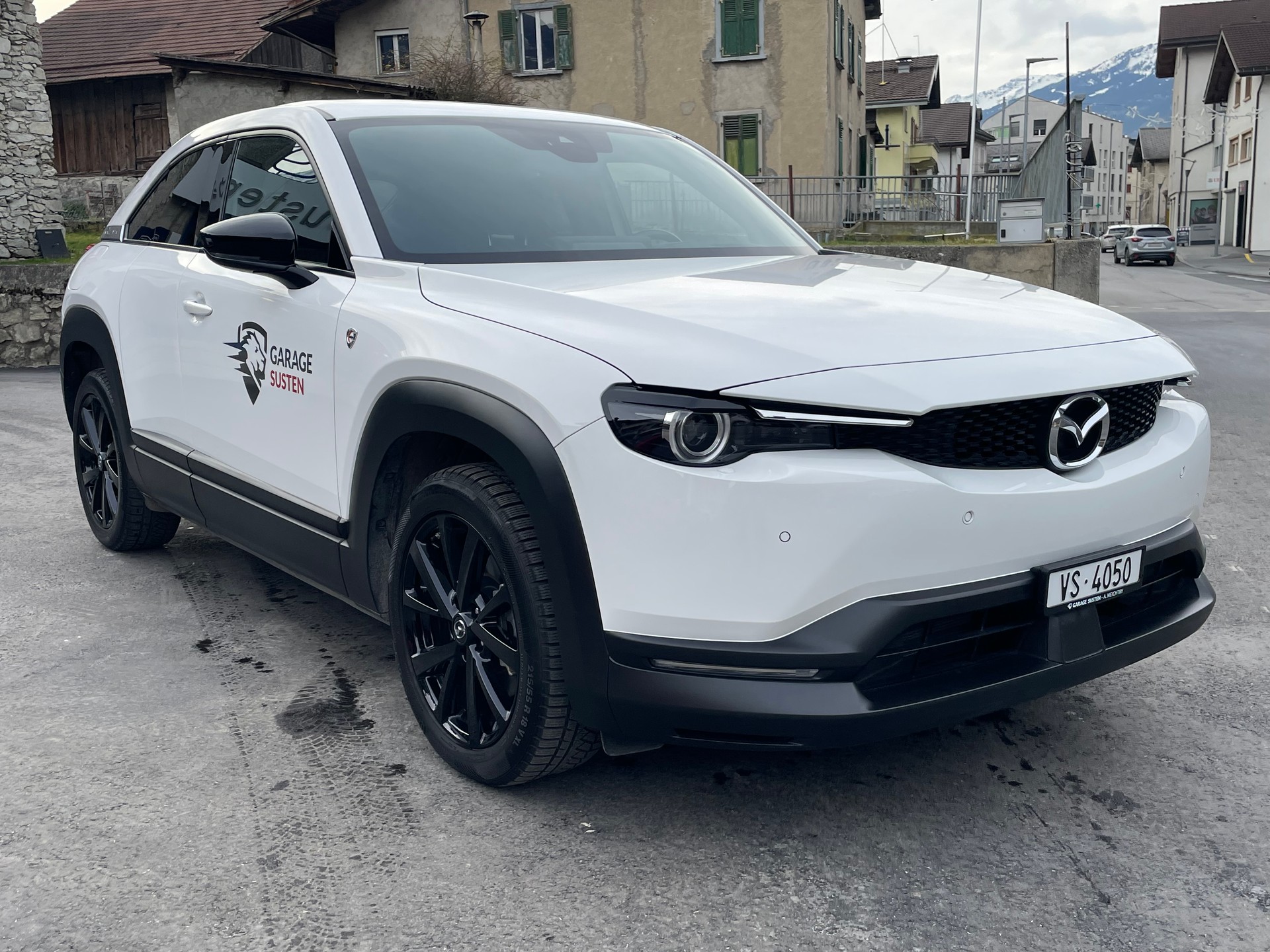 MAZDA MX-30 PHEV e-Skyactiv R-EV 170 Advantage-image-6