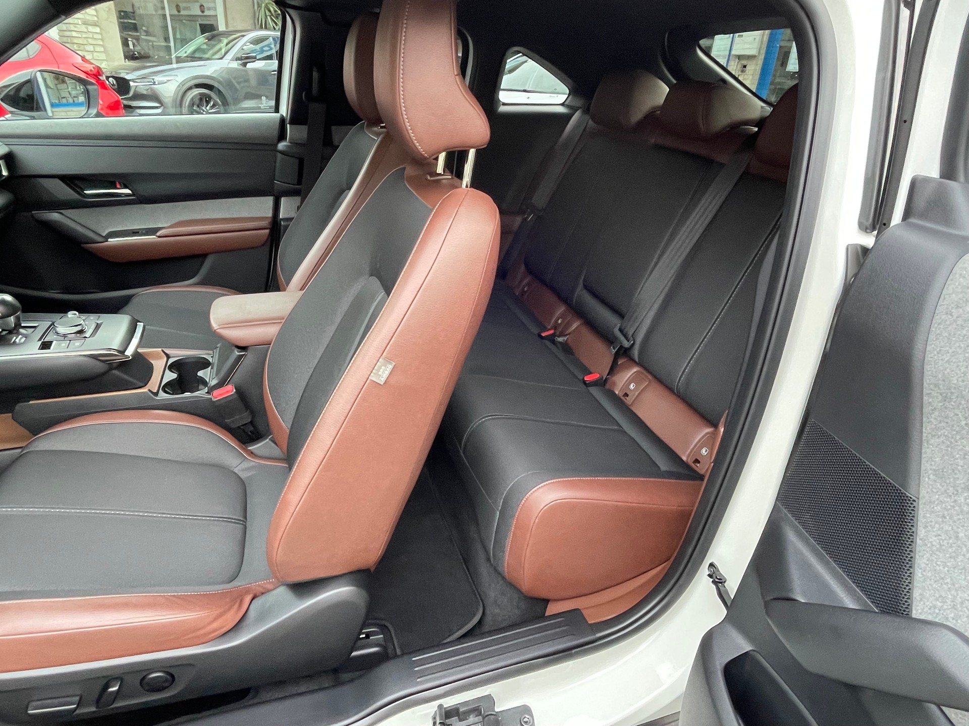 MAZDA MX-30 PHEV e-Skyactiv R-EV 170 Advantage-image-10