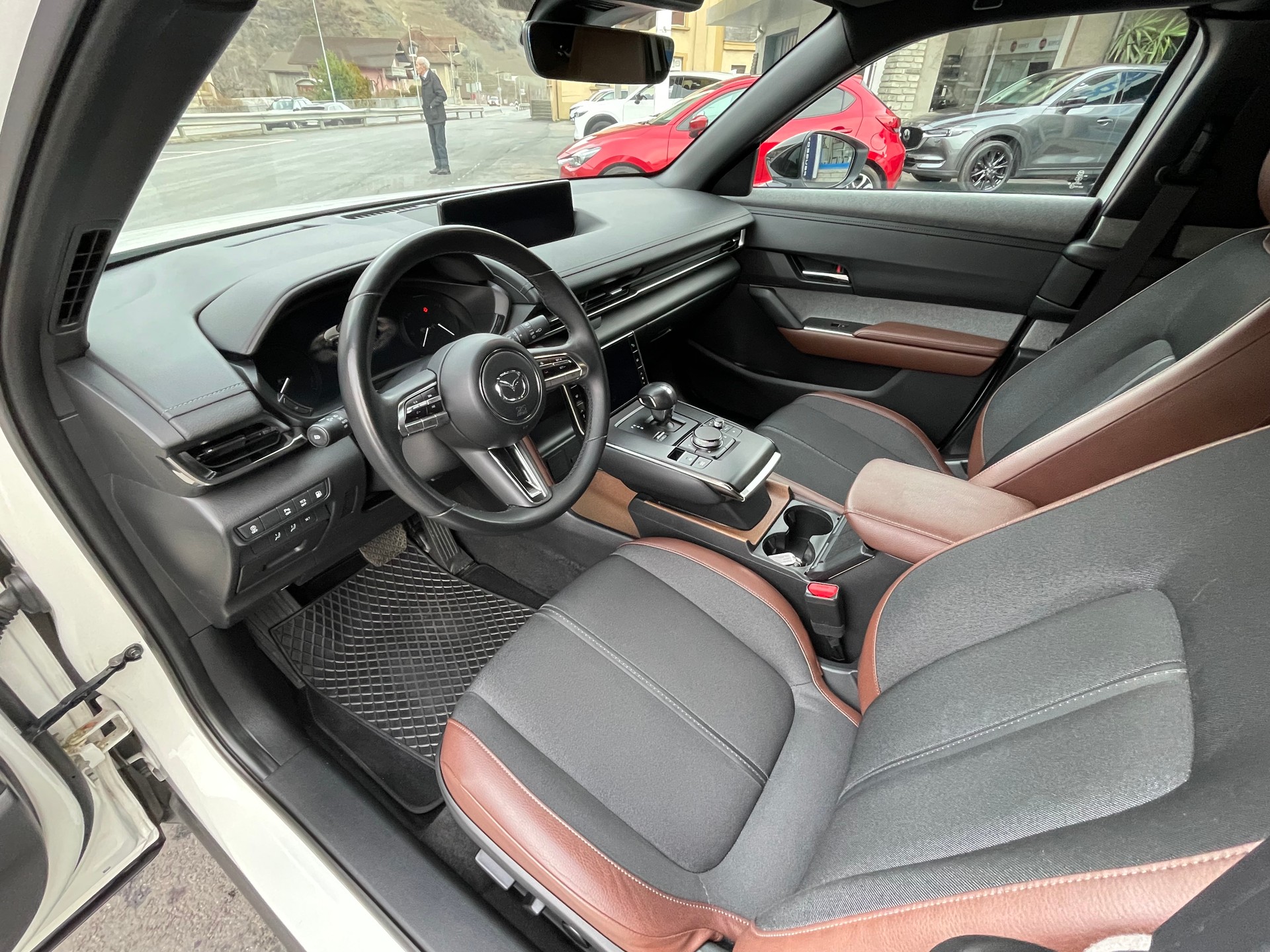 MAZDA MX-30 PHEV e-Skyactiv R-EV 170 Advantage-image-8