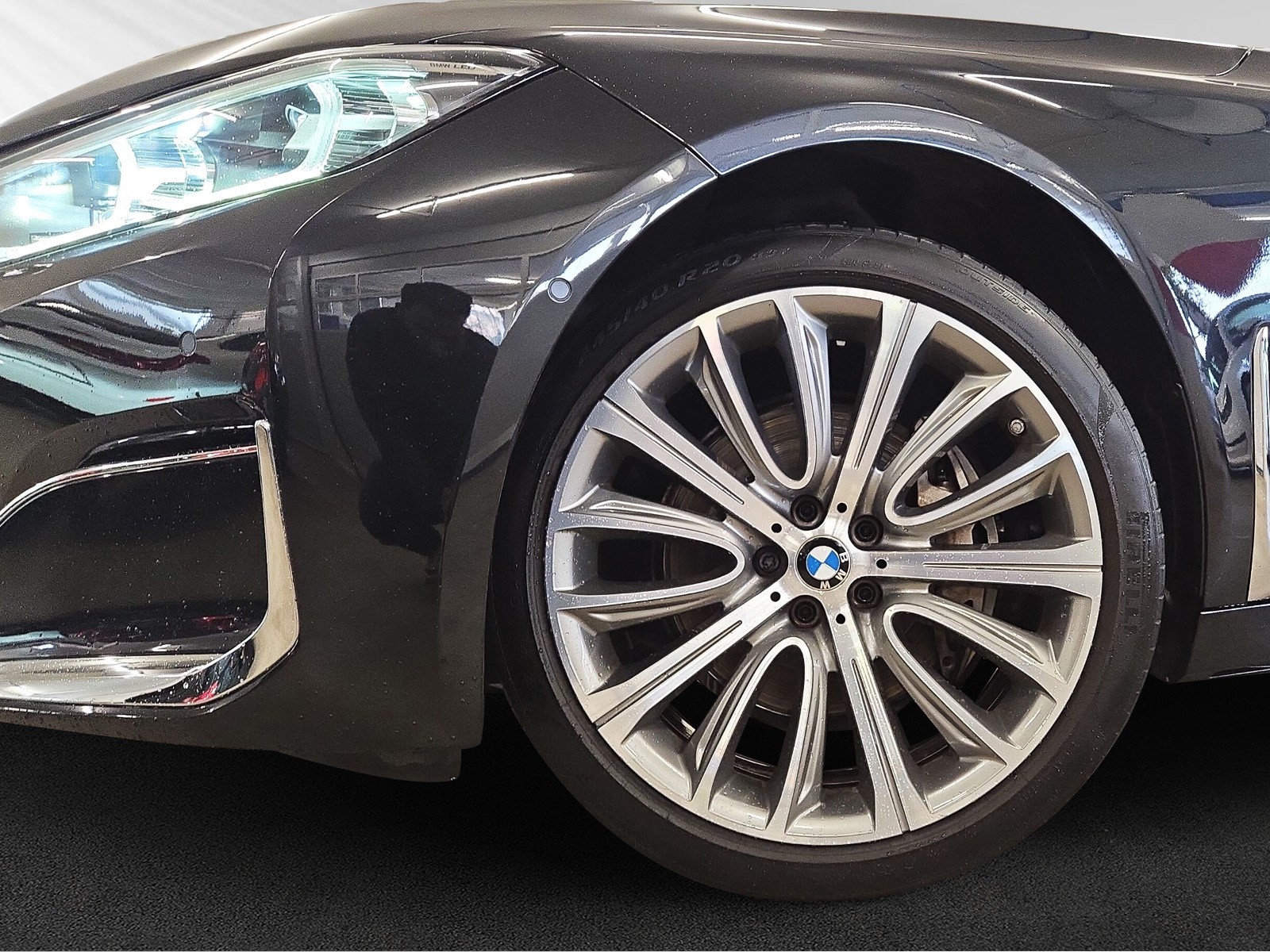 BMW 730Ld xDrive 48V Steptronic-image-6
