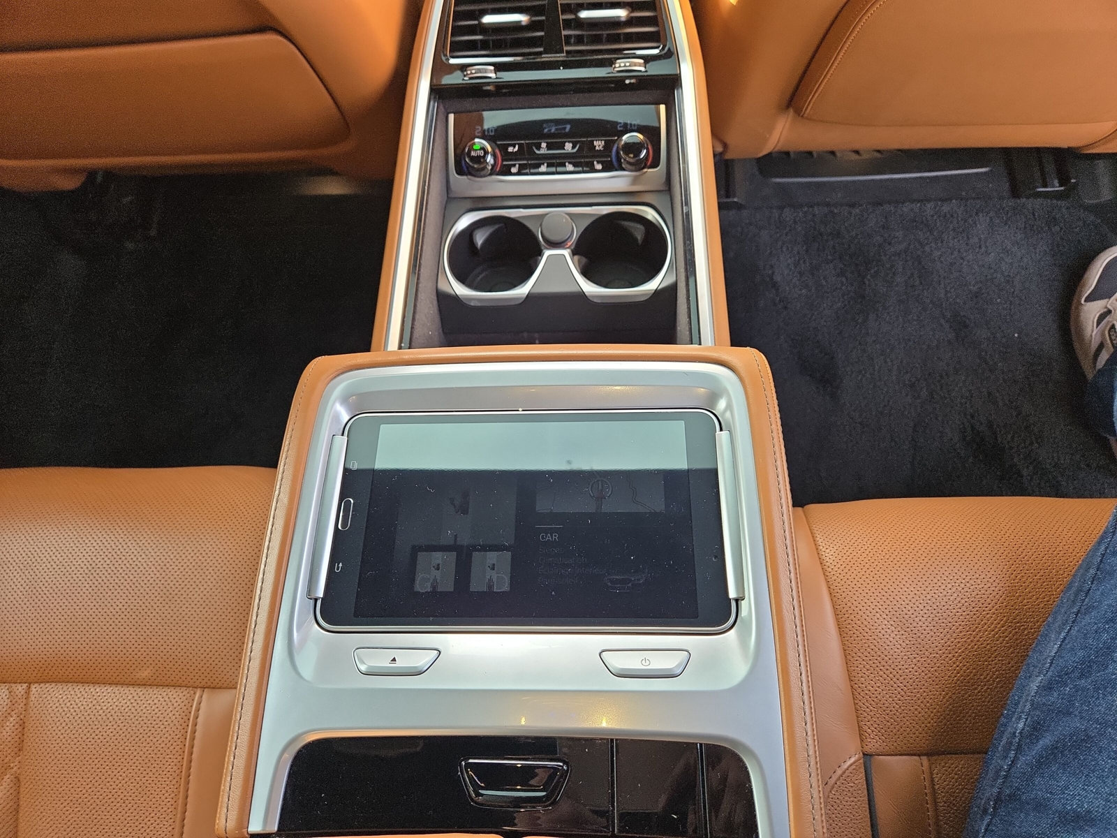 BMW 730Ld xDrive 48V Steptronic-image-15