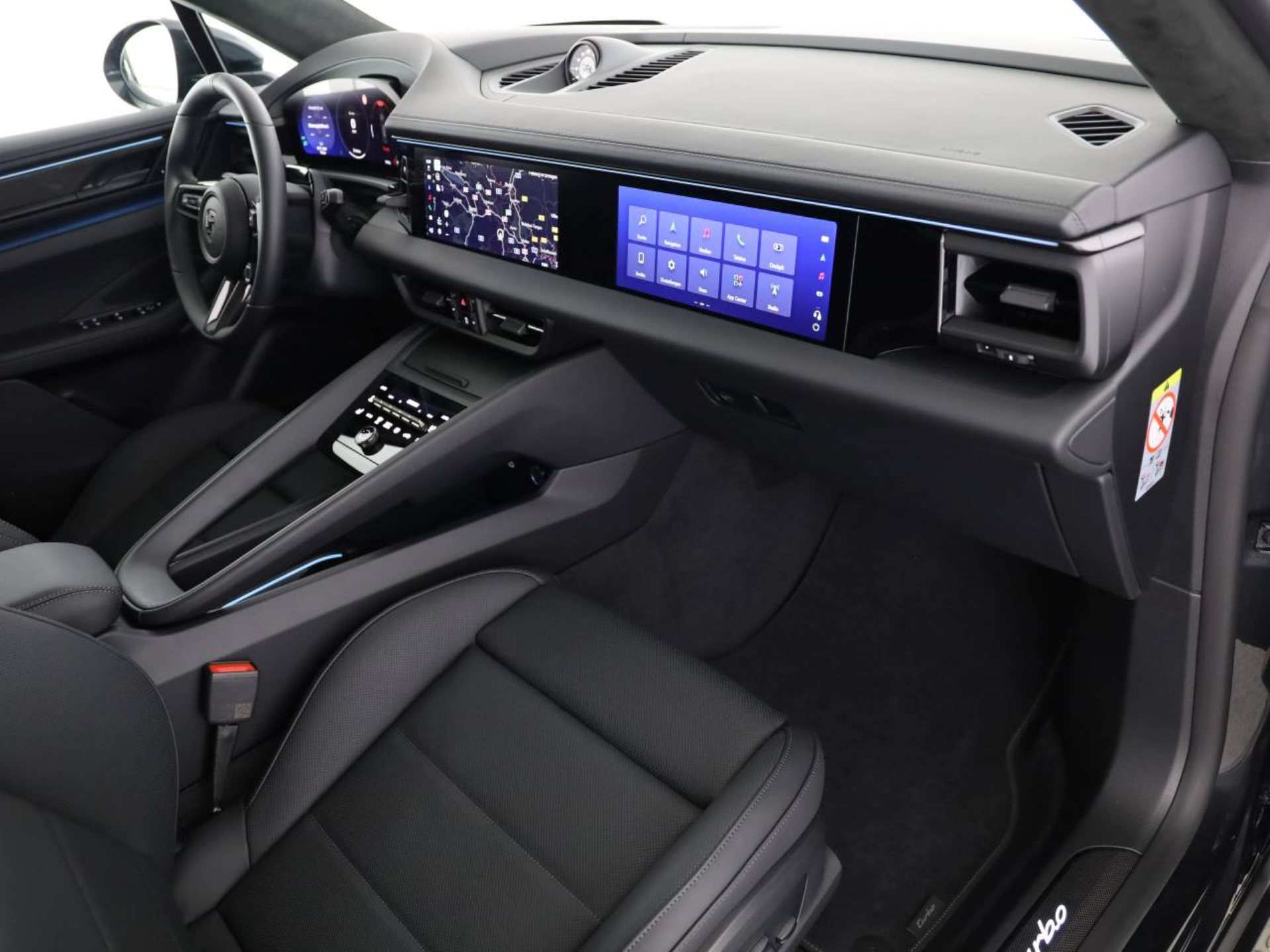 PORSCHE Macan Turbo-image-10