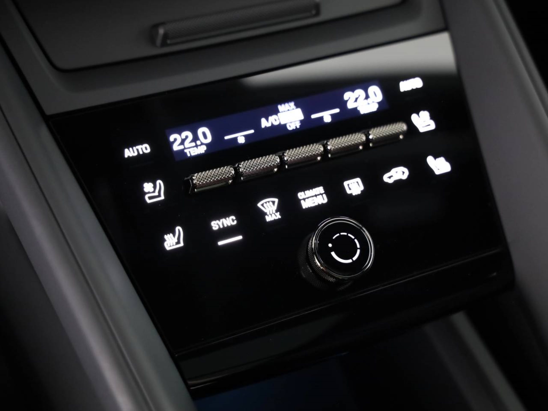 PORSCHE Macan Turbo-image-14