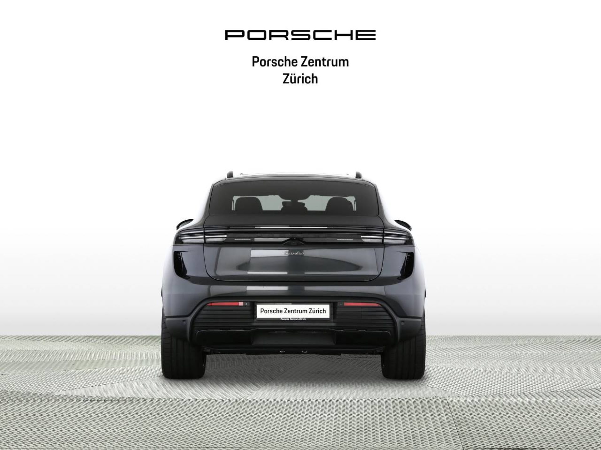 PORSCHE Macan Turbo-image-7