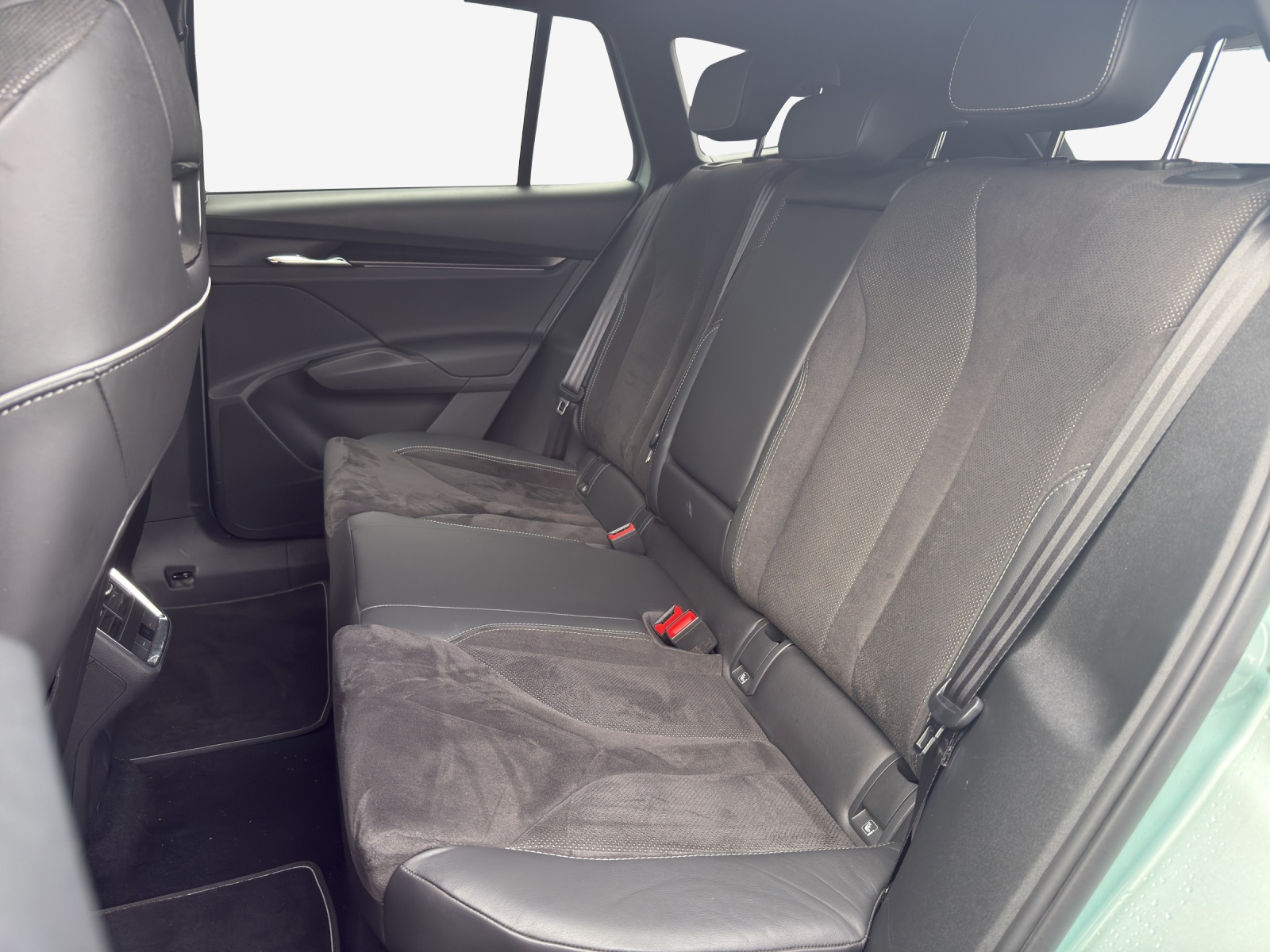 SKODA Enyaq iV 80x SportLine-image-11