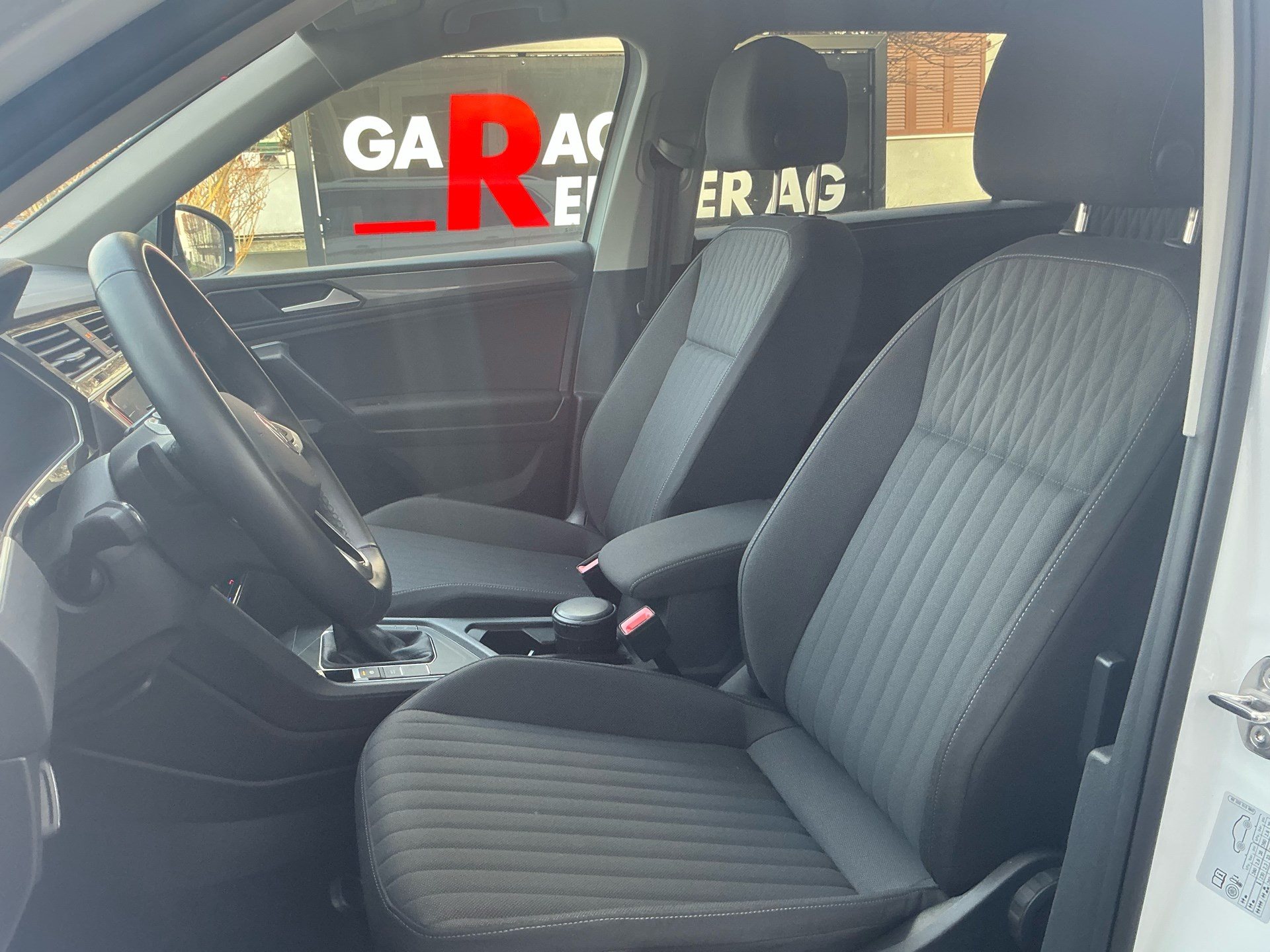VW Tiguan Allspace 1.5 TSI DSG *** 7 - SITZE & ANHÄNGEKUPPLUNG ***-image-8