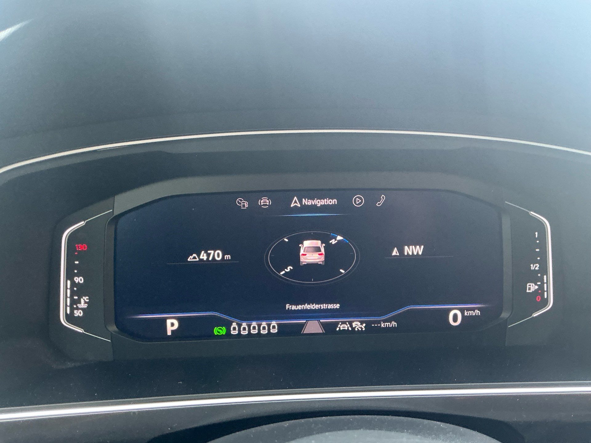 VW Tiguan Allspace 1.5 TSI DSG *** 7 - SITZE & ANHÄNGEKUPPLUNG ***-image-12