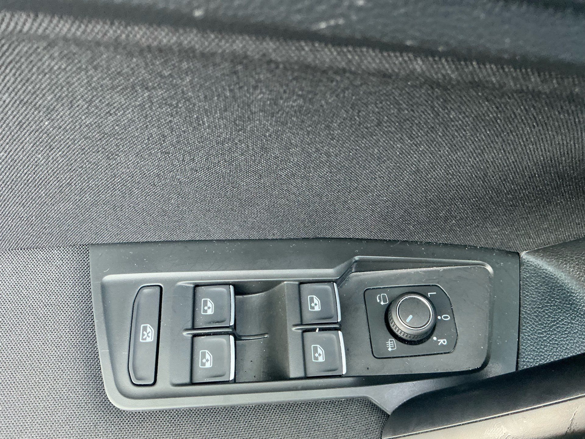 VW Tiguan Allspace 1.5 TSI DSG *** 7 - SITZE & ANHÄNGEKUPPLUNG ***-image-25