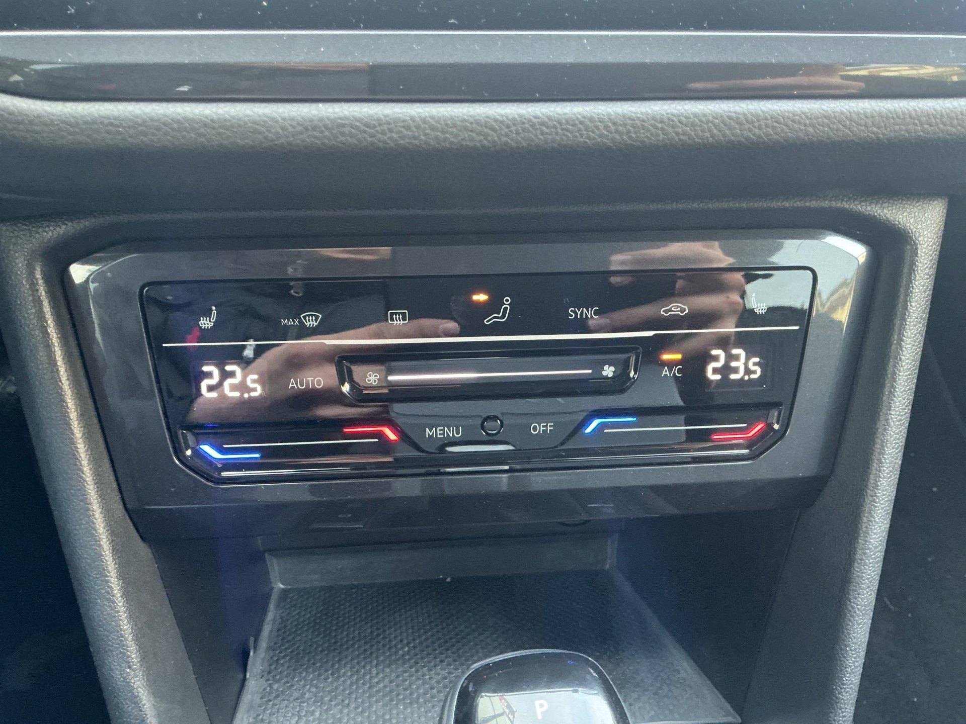 VW Tiguan Allspace 1.5 TSI DSG *** 7 - SITZE & ANHÄNGEKUPPLUNG ***-image-22