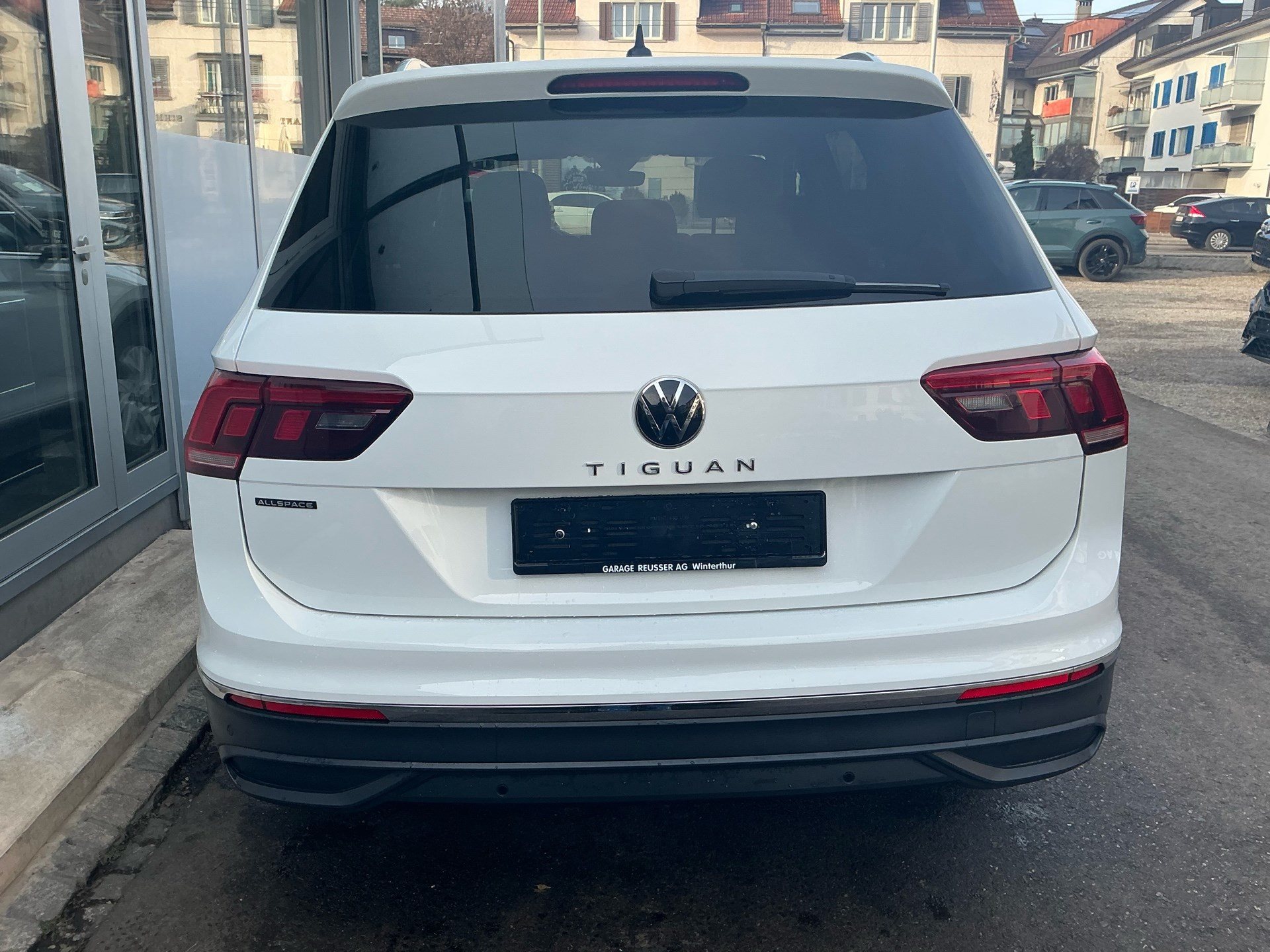 VW Tiguan Allspace 1.5 TSI DSG *** 7 - SITZE & ANHÄNGEKUPPLUNG ***-image-4