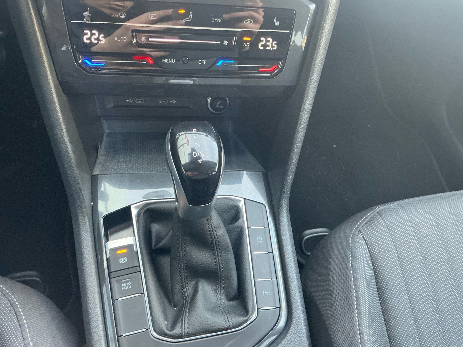 VW Tiguan Allspace 1.5 TSI DSG *** 7 - SITZE & ANHÄNGEKUPPLUNG ***-image-24