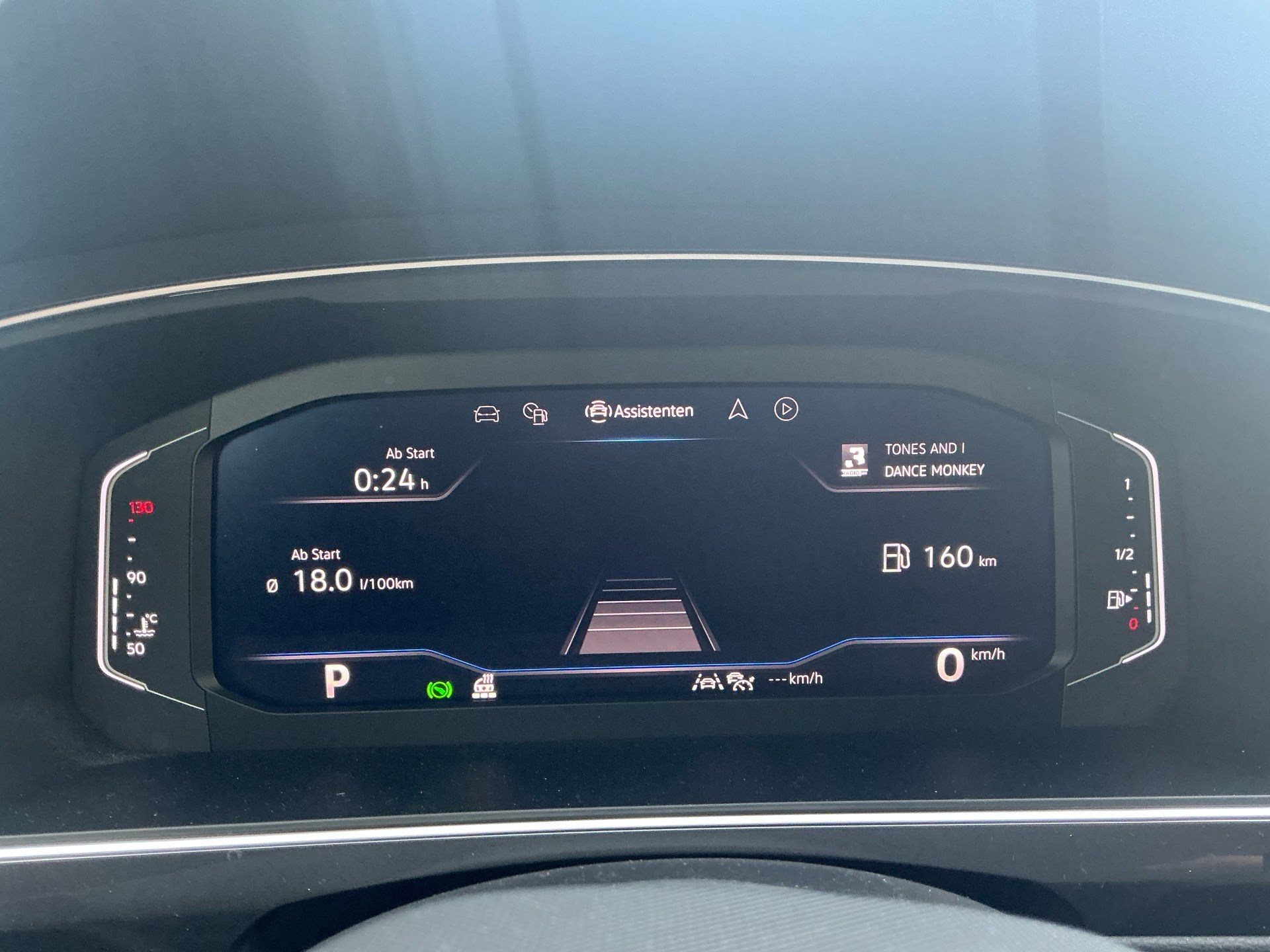 VW Tiguan Allspace 1.5 TSI DSG *** 7 - SITZE & ANHÄNGEKUPPLUNG ***-image-10