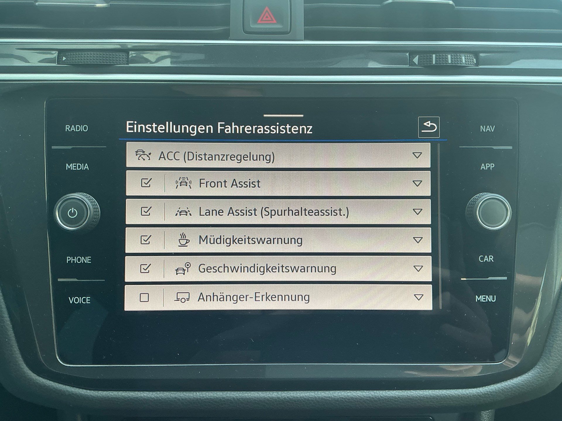 VW Tiguan Allspace 1.5 TSI DSG *** 7 - SITZE & ANHÄNGEKUPPLUNG ***-image-16