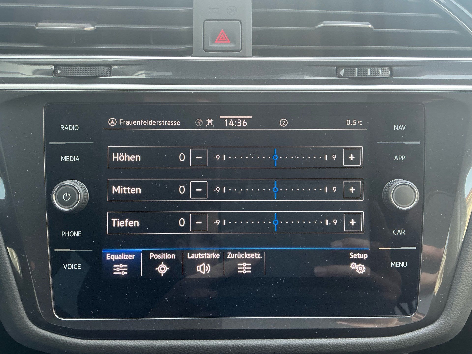 VW Tiguan Allspace 1.5 TSI DSG *** 7 - SITZE & ANHÄNGEKUPPLUNG ***-image-19