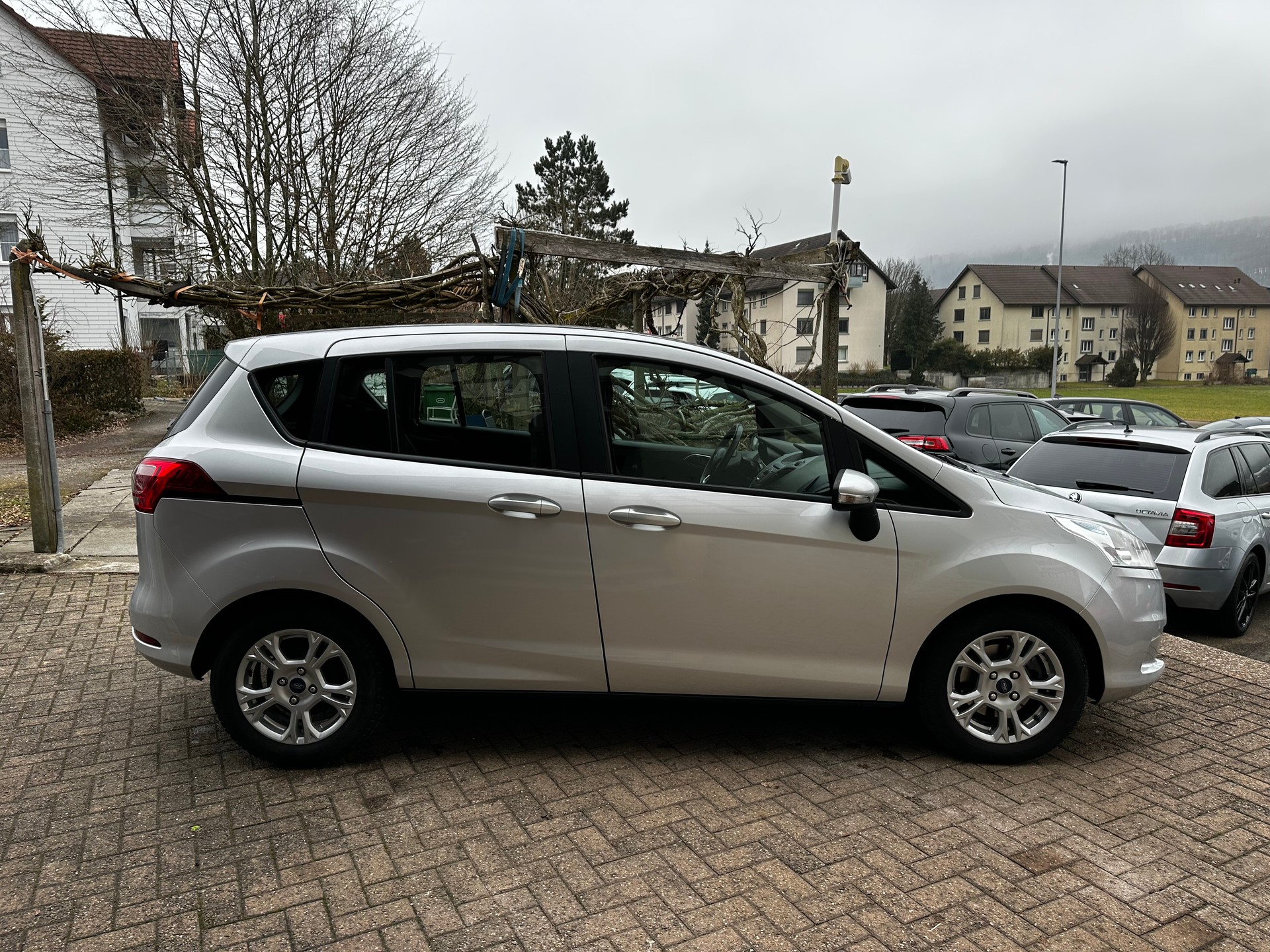 FORD B-Max 1.6 Ti-VCT Trend PowerShift-image-4