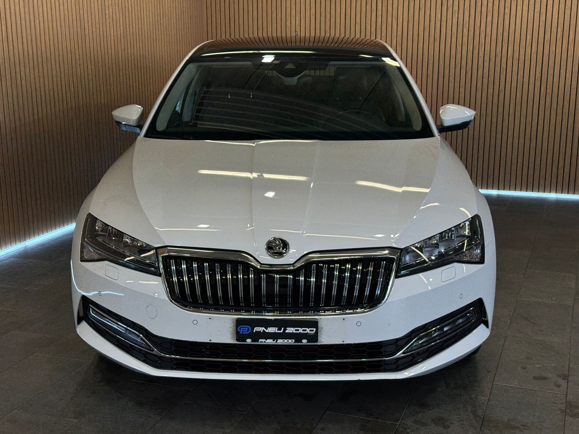 SKODA Superb Limousine 2.0 TDI Style DSG-image-1