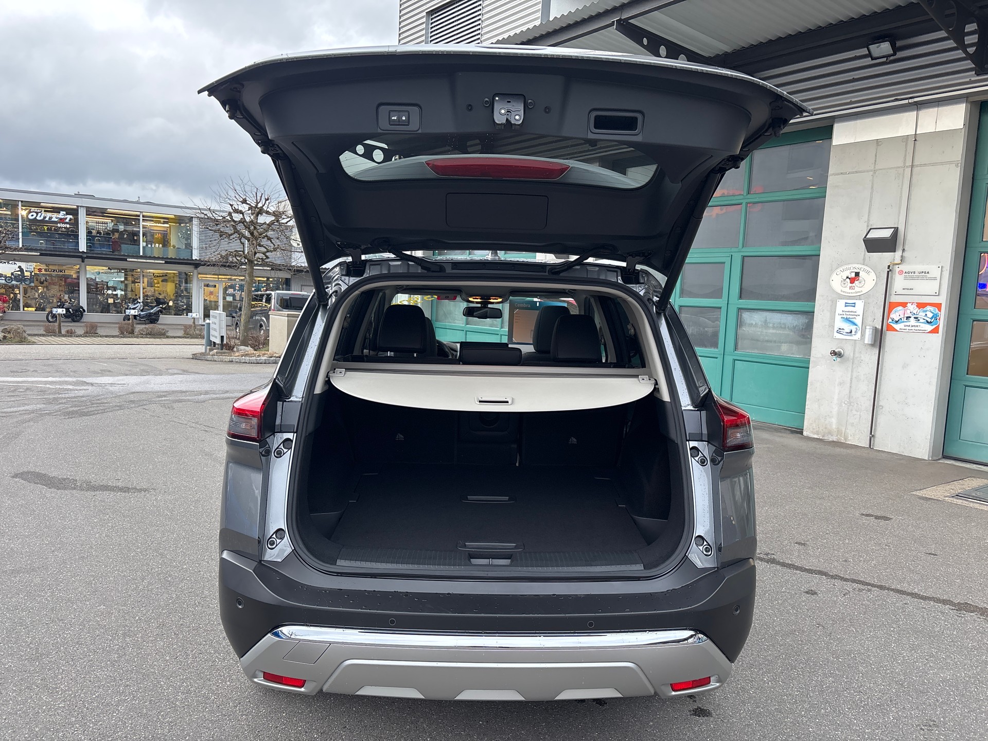 NISSAN X-Trail 1.5 VC-T e-Power 4WD Tekna+-image-17