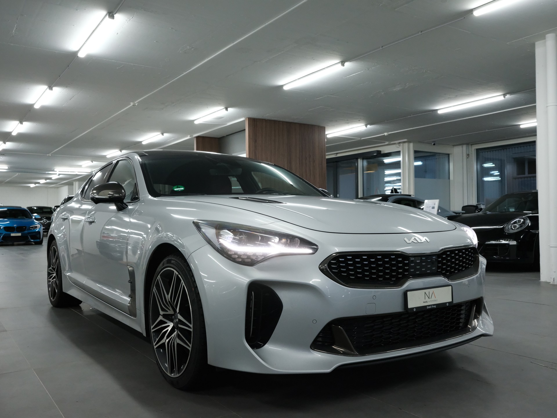 KIA Stinger 3.3 T-GDi GT Automat AWD-showroom-element-1