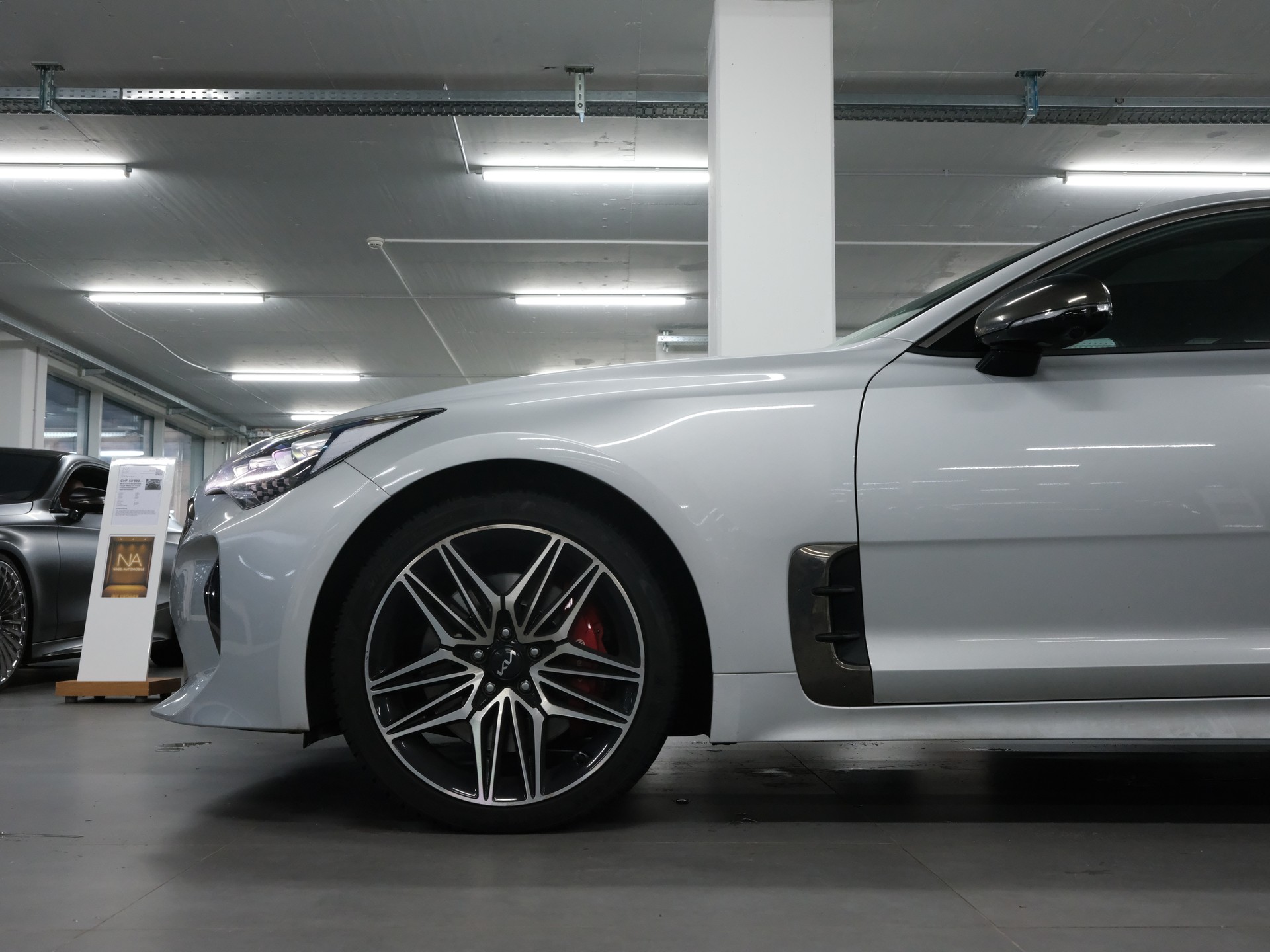 KIA Stinger 3.3 T-GDi GT Automat AWD-image-9