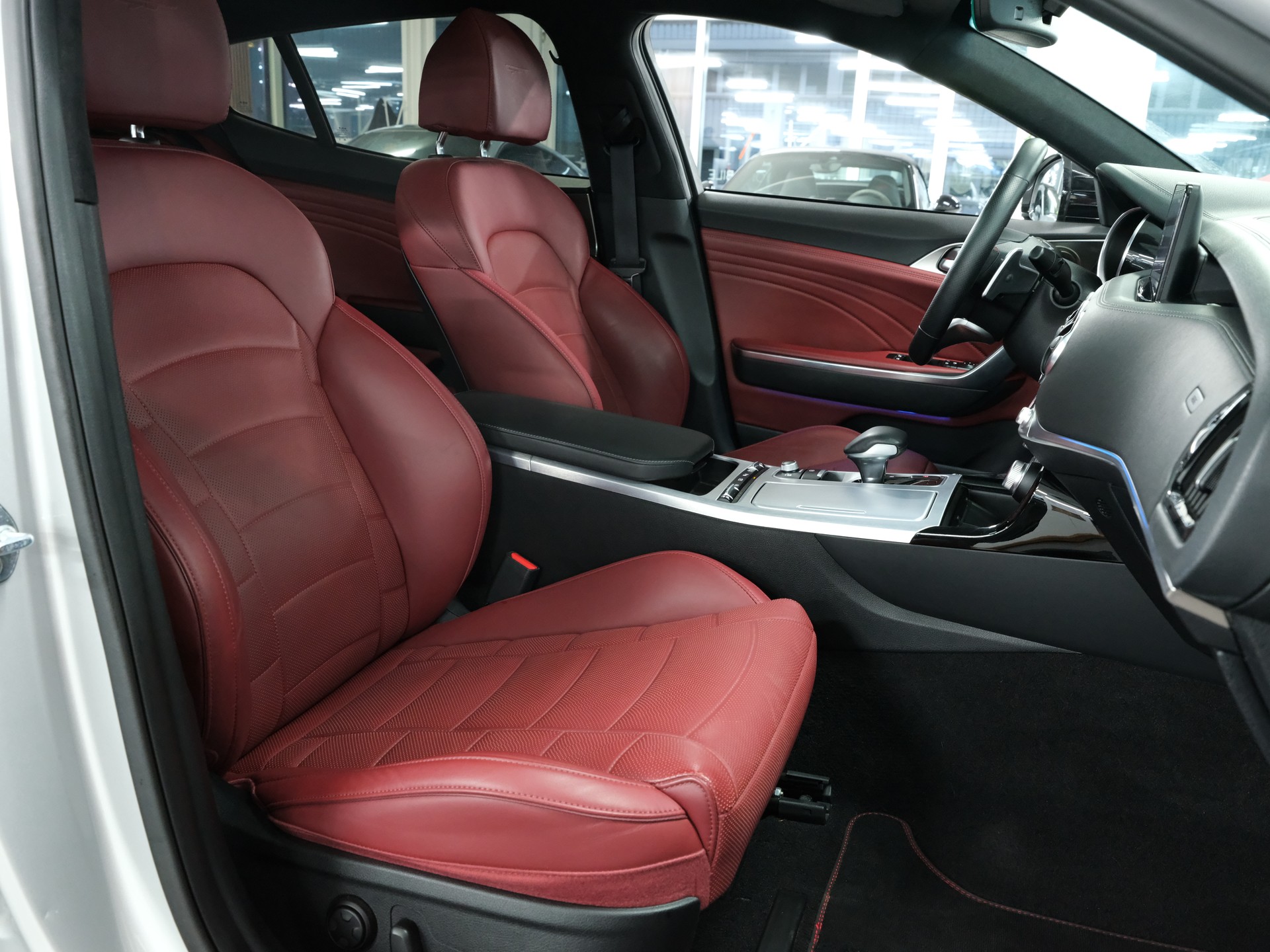 KIA Stinger 3.3 T-GDi GT Automat AWD-image-23