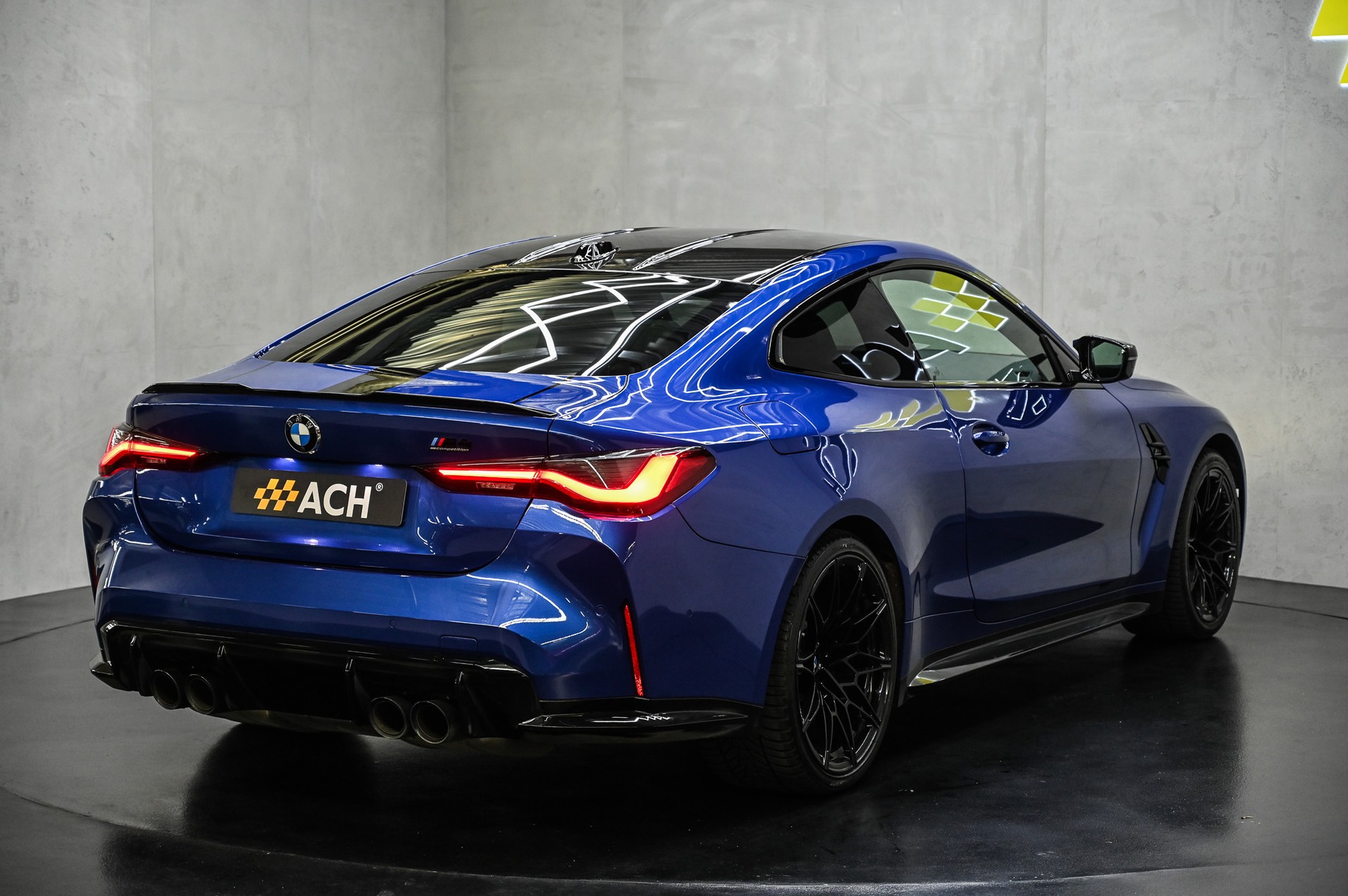 BMW M4 Competition xDrive Coupé-image-8