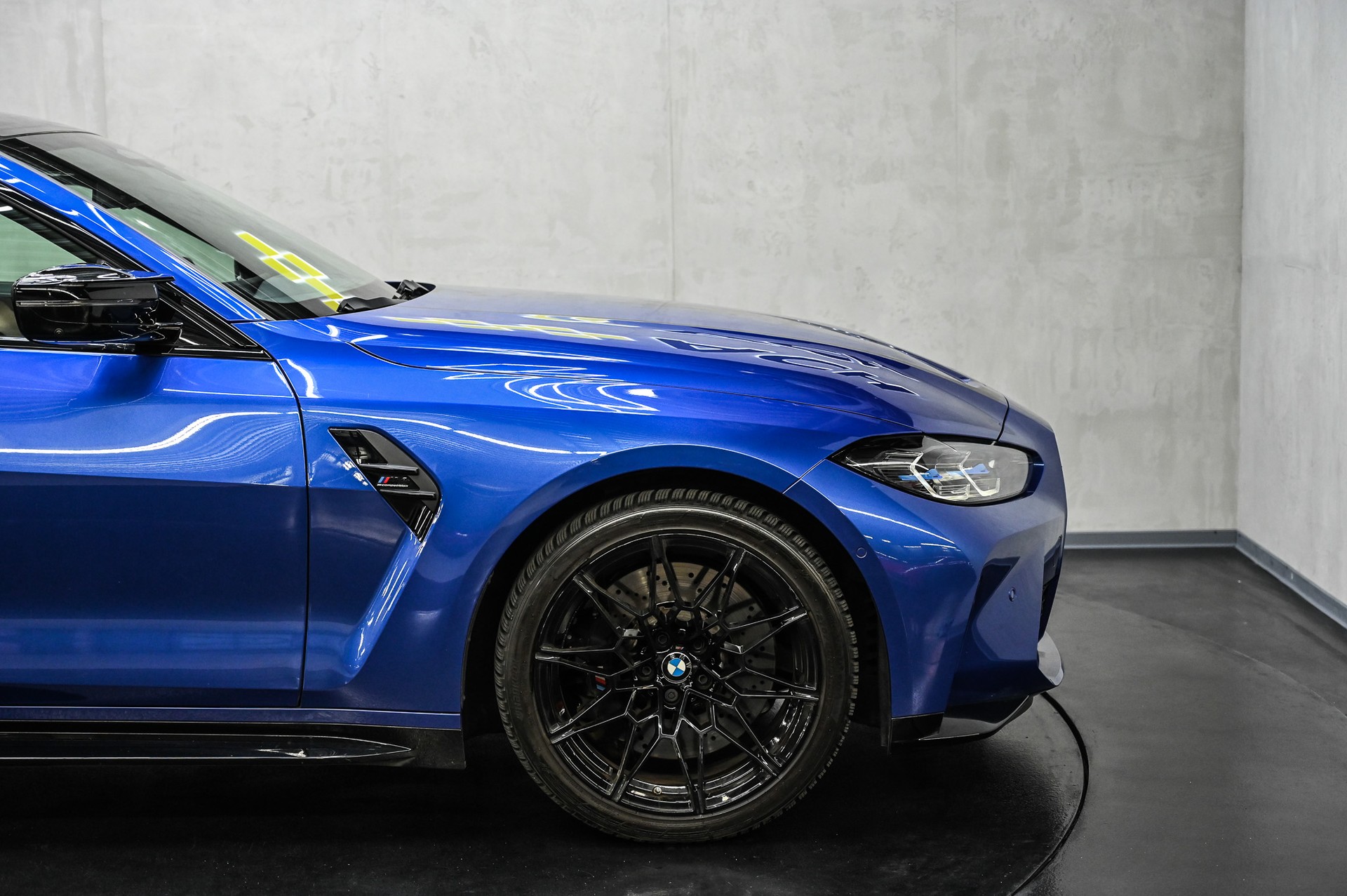 BMW M4 Competition xDrive Coupé-image-12