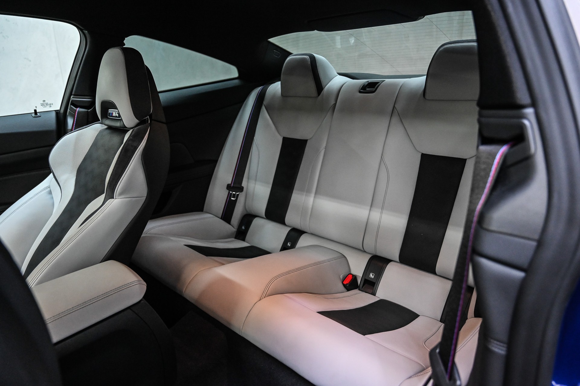 BMW M4 Competition xDrive Coupé-image-31
