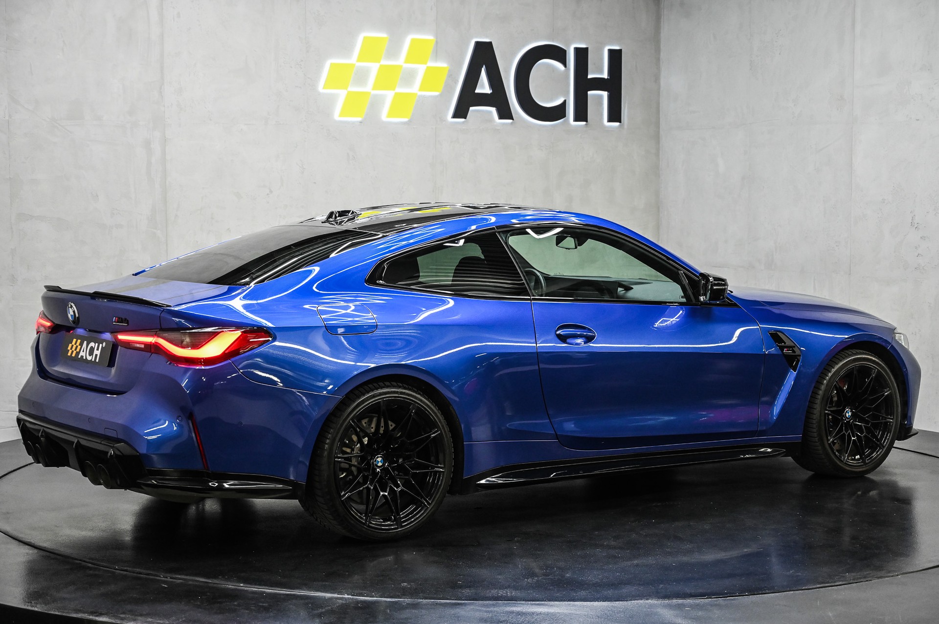BMW M4 Competition xDrive Coupé-image-9