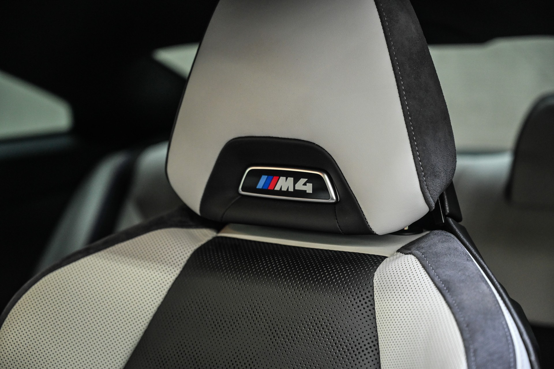 BMW M4 Competition xDrive Coupé-image-29