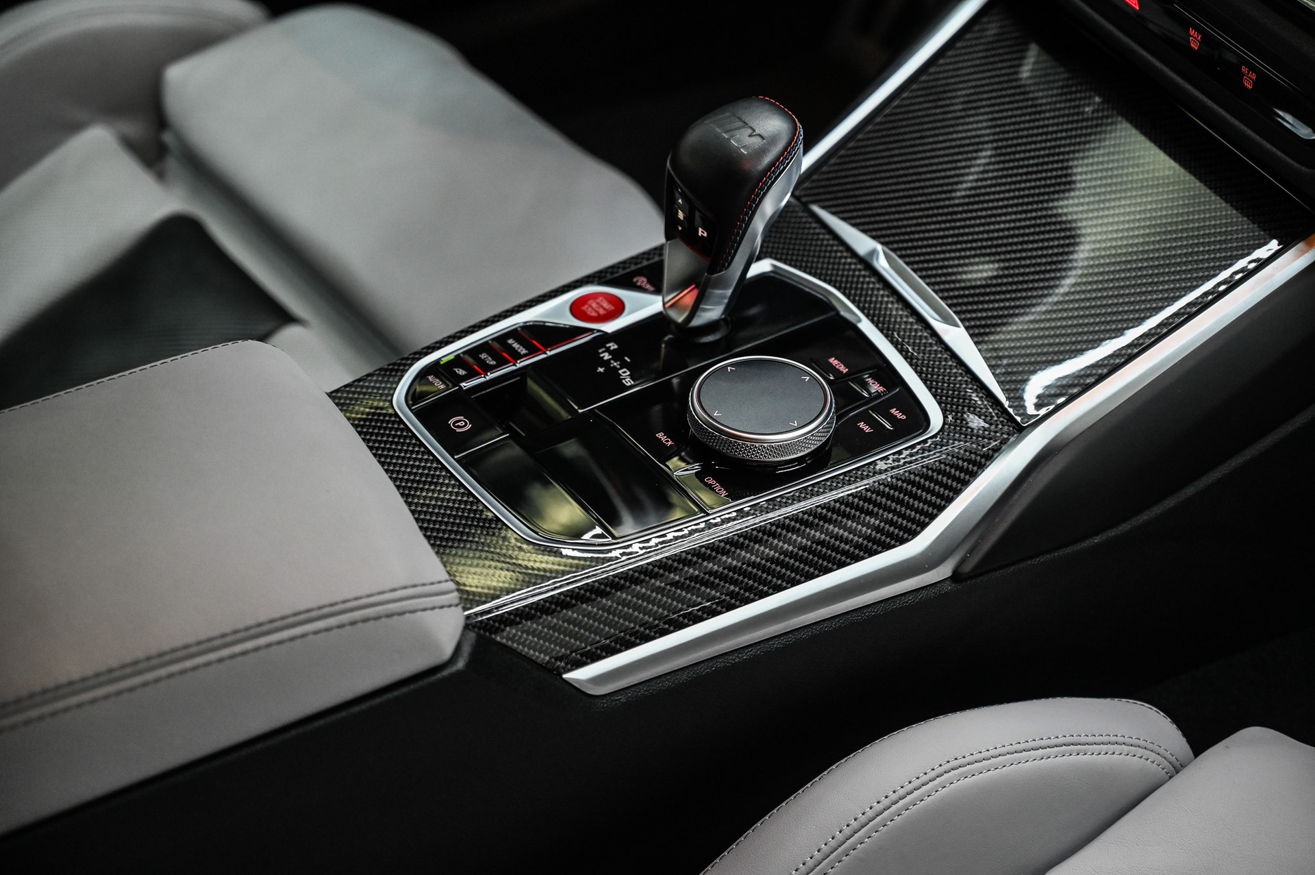 BMW M4 Competition xDrive Coupé-image-32