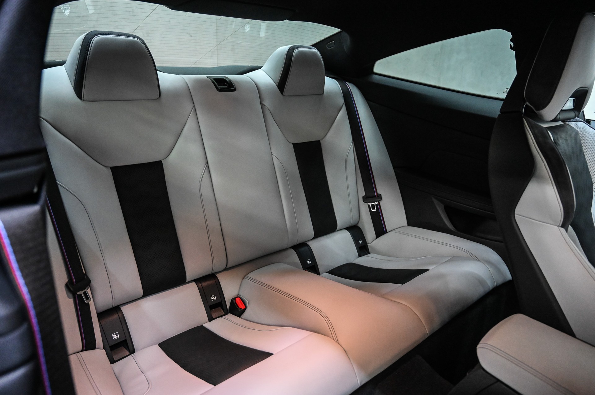 BMW M4 Competition xDrive Coupé-image-30