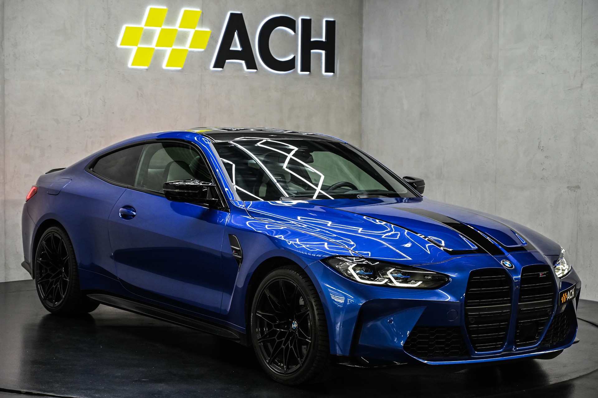 BMW M4 Competition xDrive Coupé-image-0