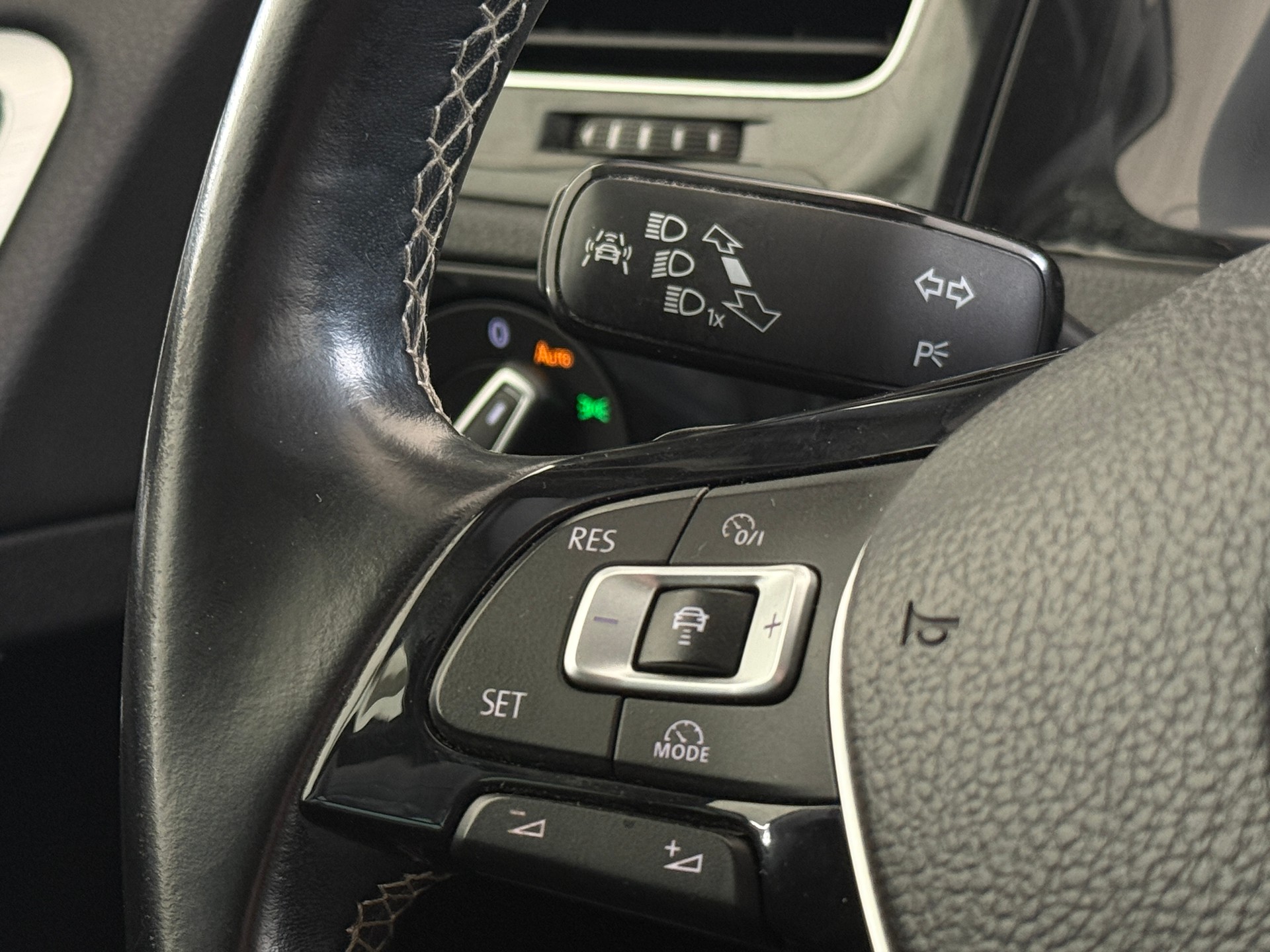 VW Golf Variant 1.4 TSI Cup DSG-image-16