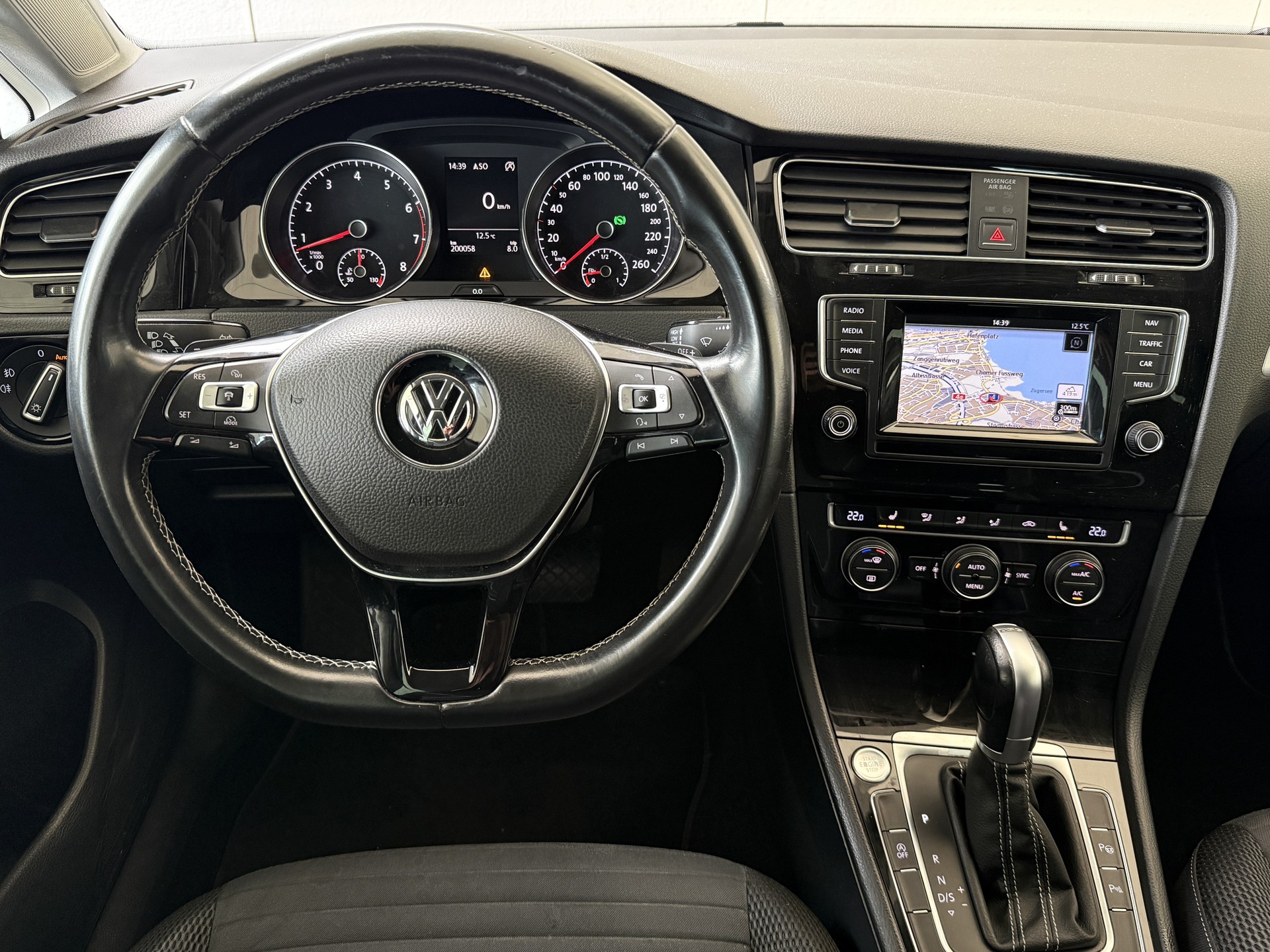 VW Golf Variant 1.4 TSI Cup DSG-image-15